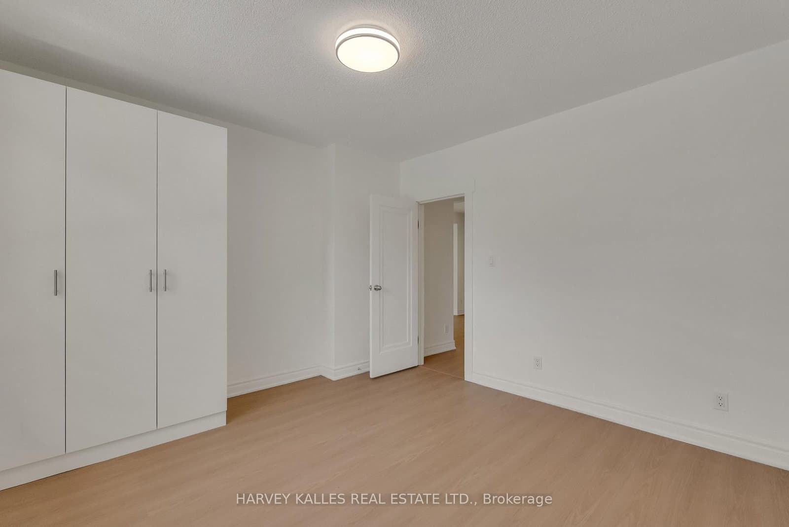 106 Florence Avenue thumbnail 13