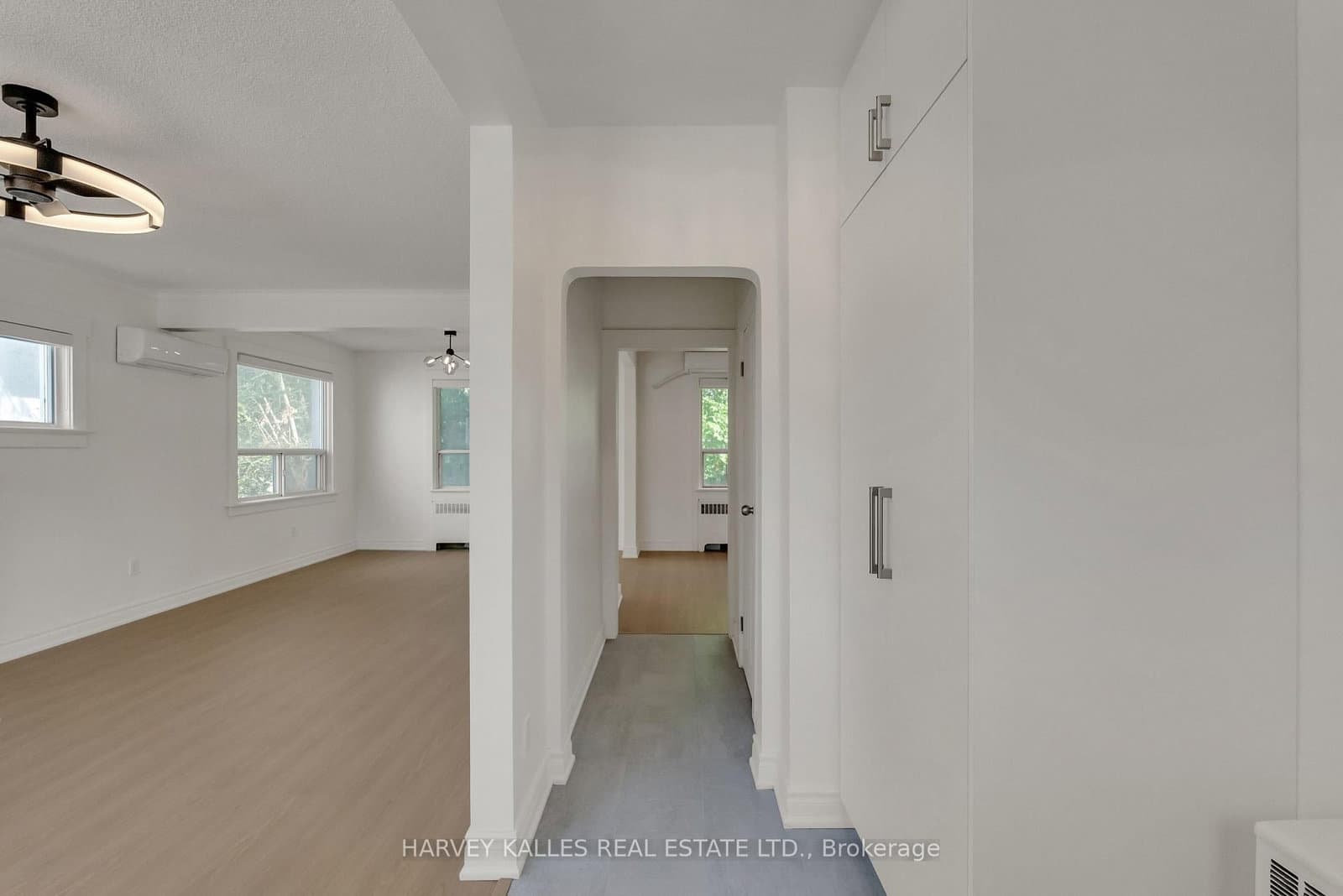 106 Florence Avenue thumbnail 2