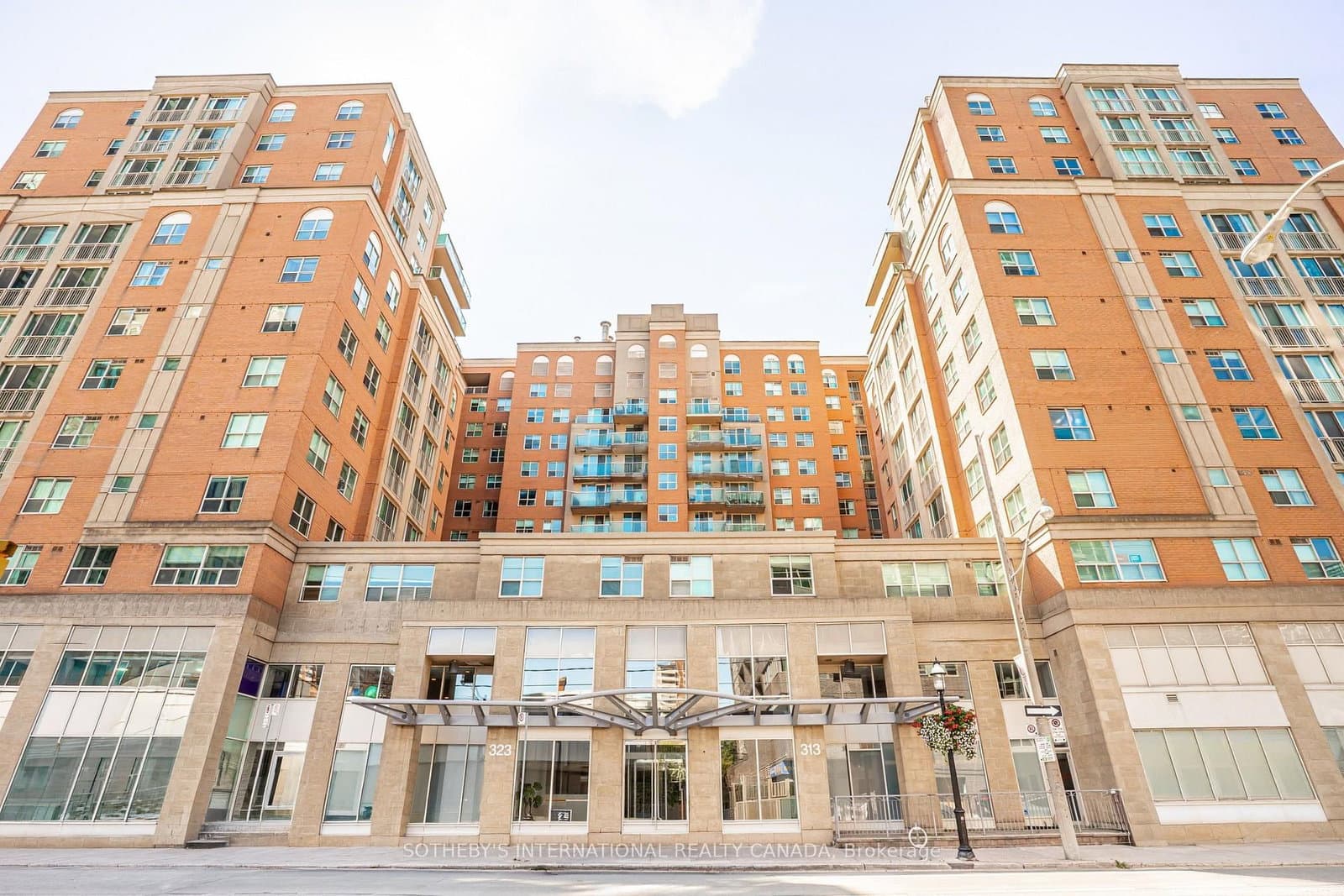 #224 - 323 Richmond Street E