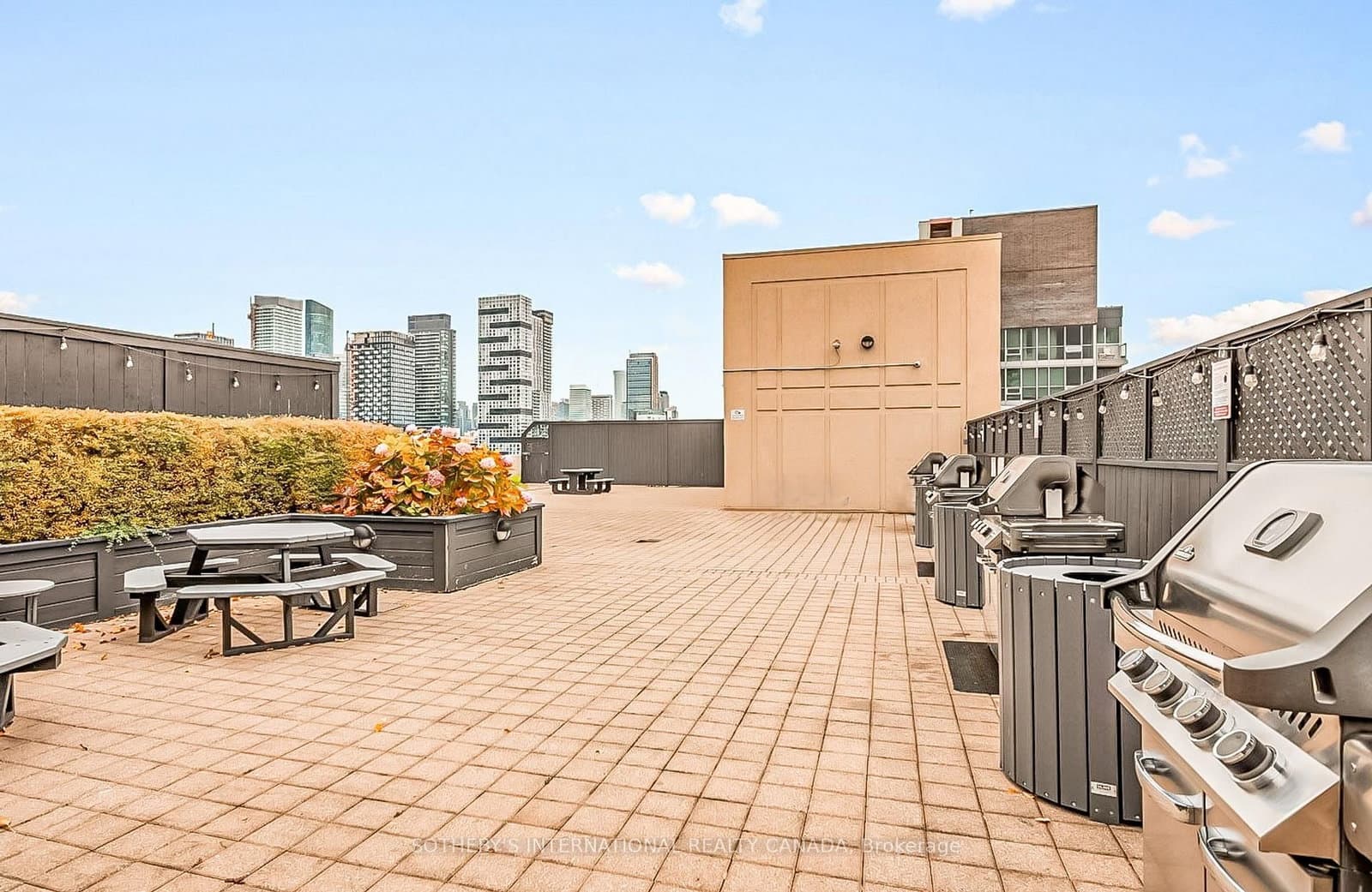 323 Richmond Street E, Unit 224 thumbnail 37