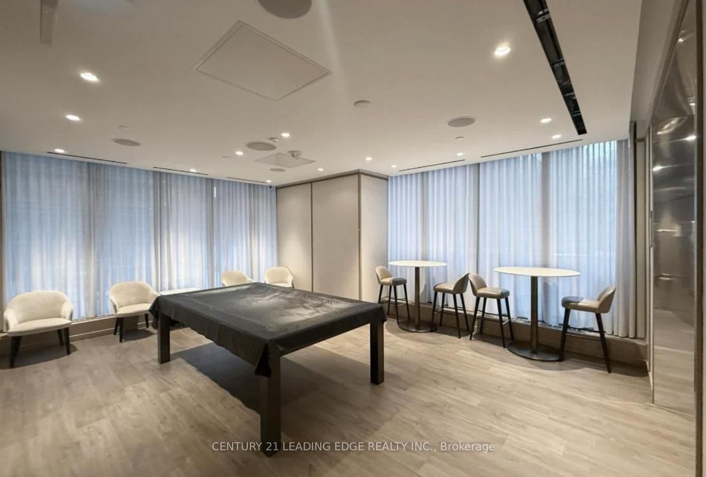 125 Blue Jays Way, Unit 3303 thumbnail 2