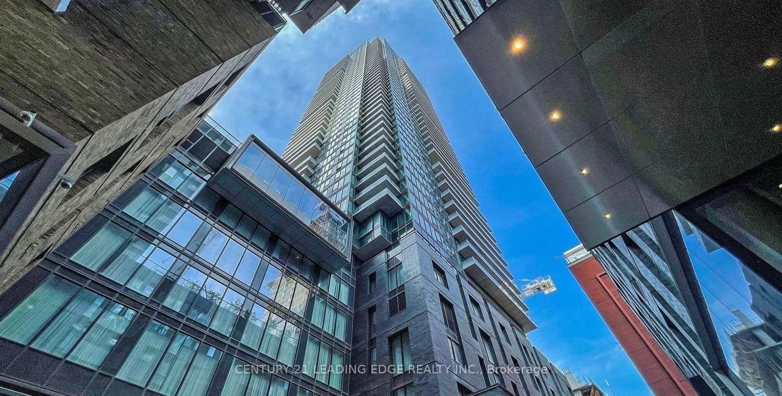 125 Blue Jays Way, Unit 3303 thumbnail 4
