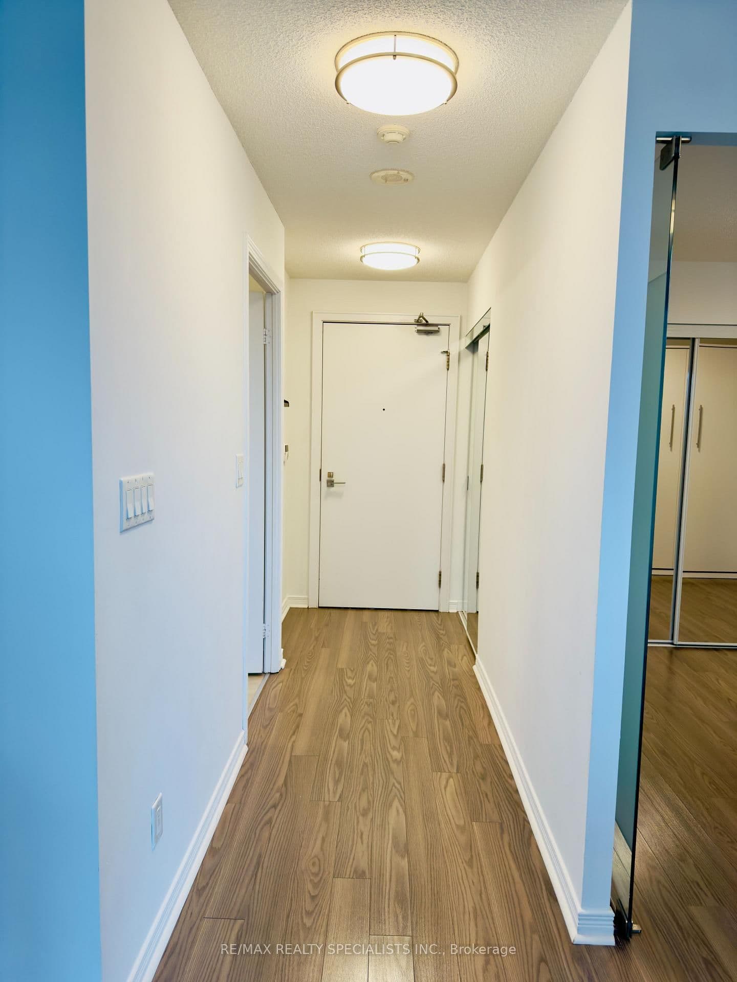 352 Front Street, Unit 1007 thumbnail 2