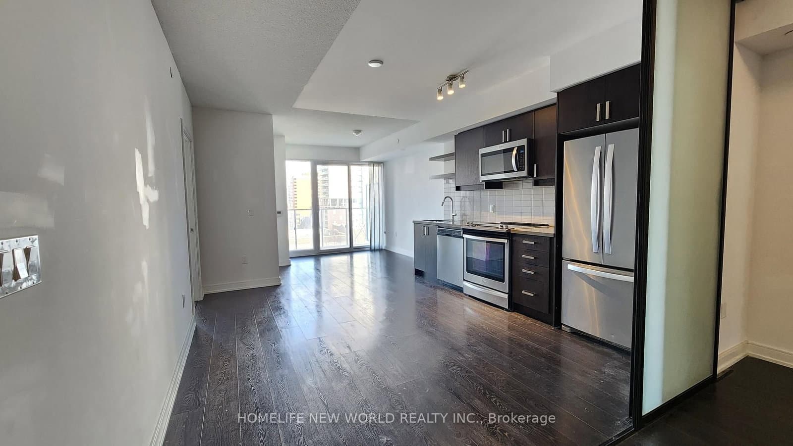 50 Wellesley Street E, Unit 906 thumbnail 14