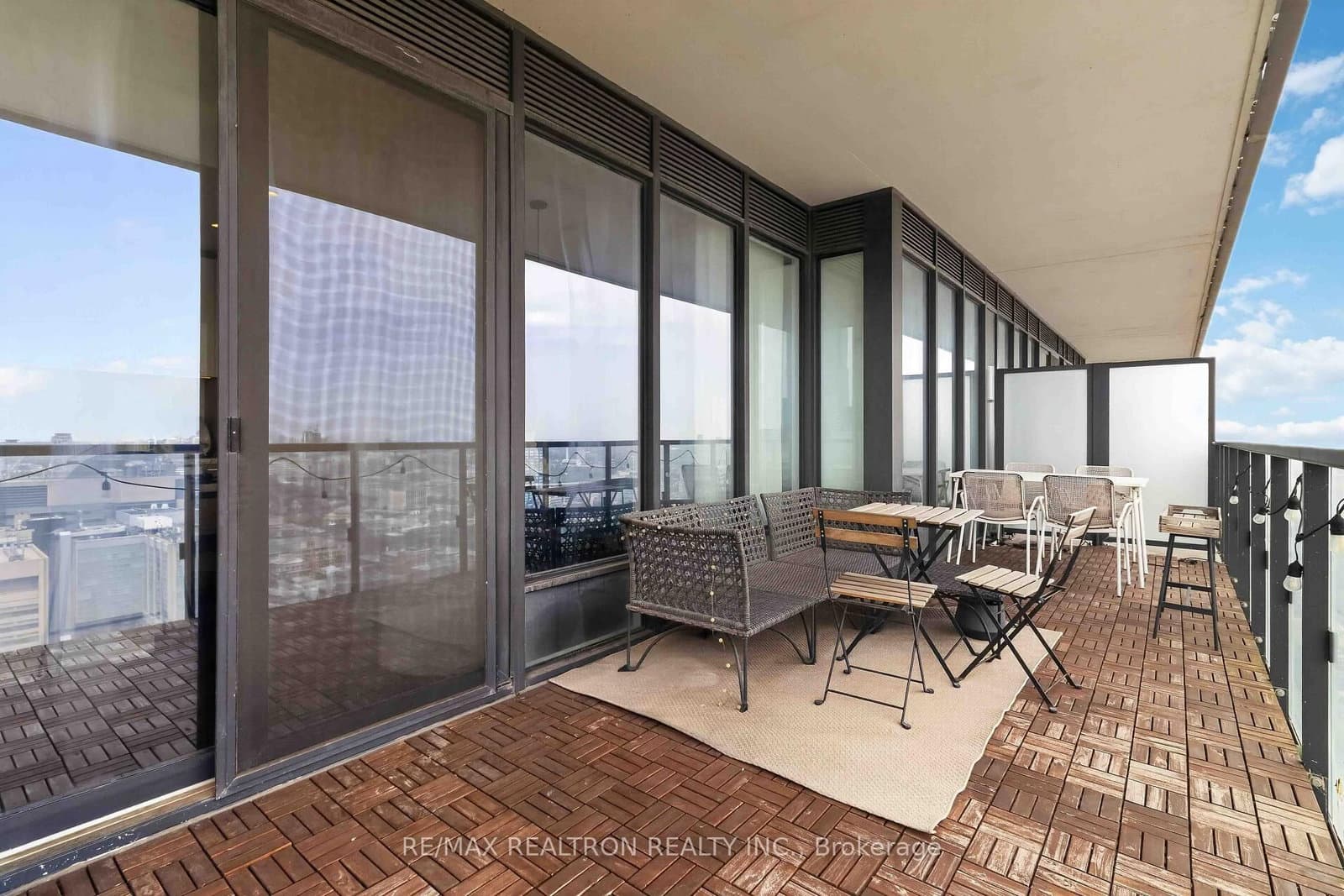 488 University Avenue, Unit 2802 thumbnail 13