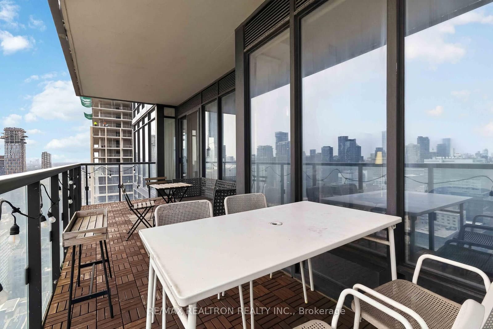 488 University Avenue, Unit 2802 thumbnail 14