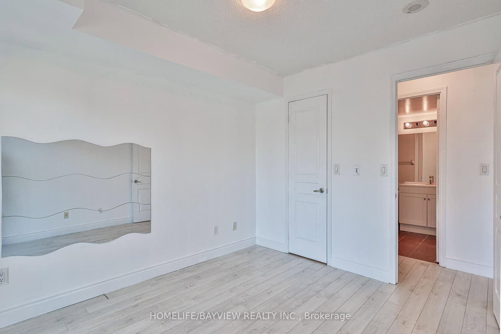 503 Beecroft Road, Unit LPH08 thumbnail 25