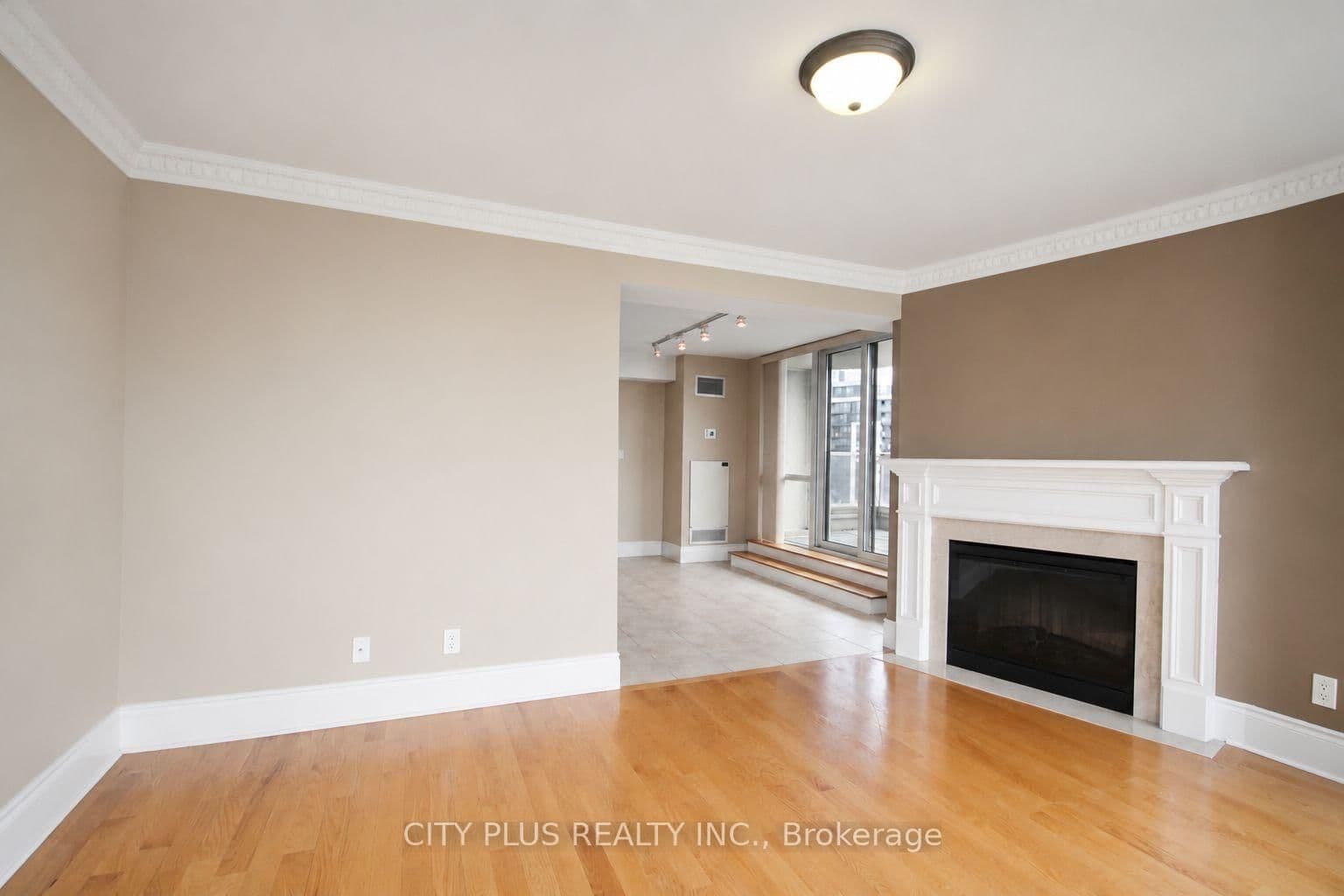80 Harrison Garden Boulevard, Unit 1521 thumbnail 11