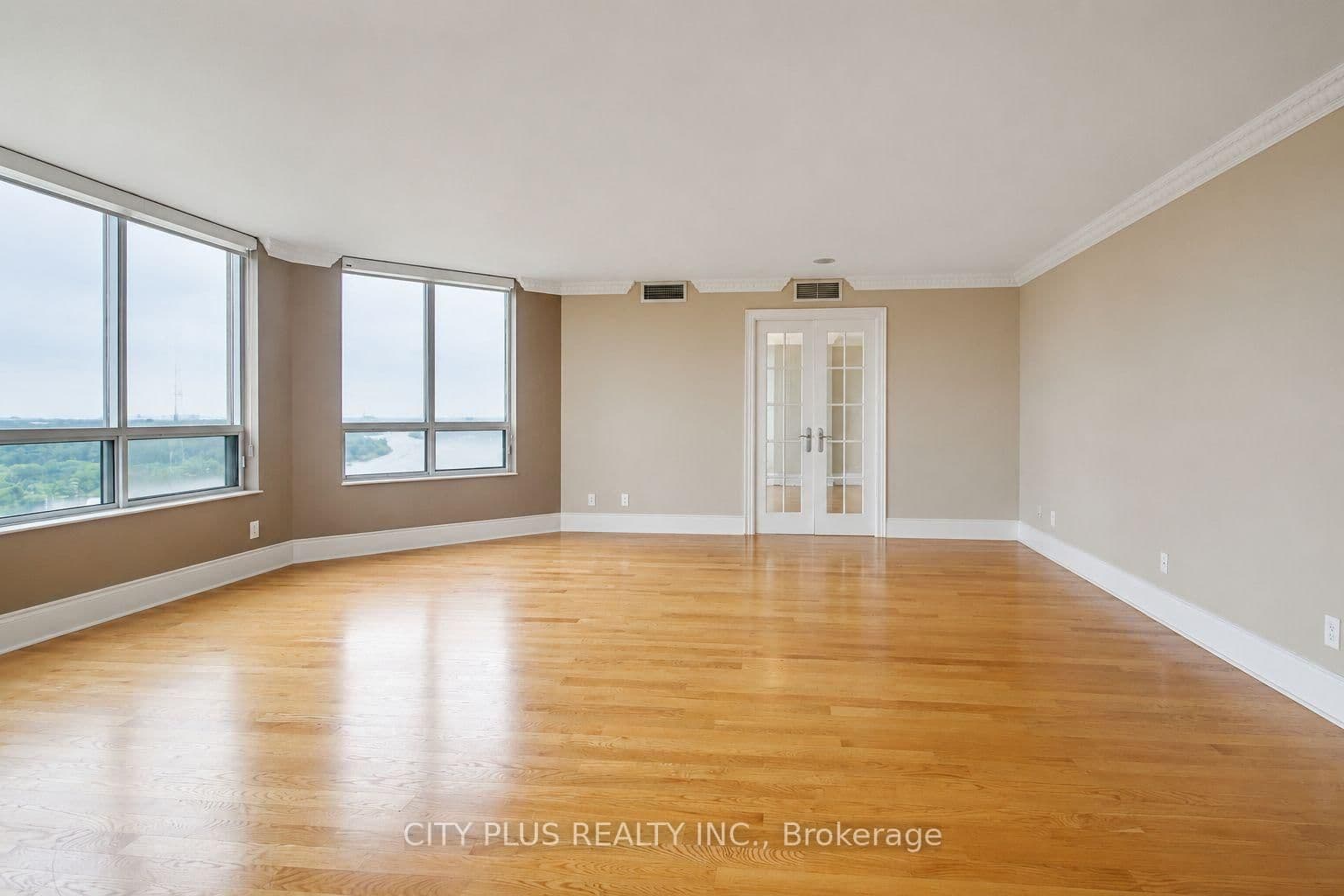 80 Harrison Garden Boulevard, Unit 1521 thumbnail 14