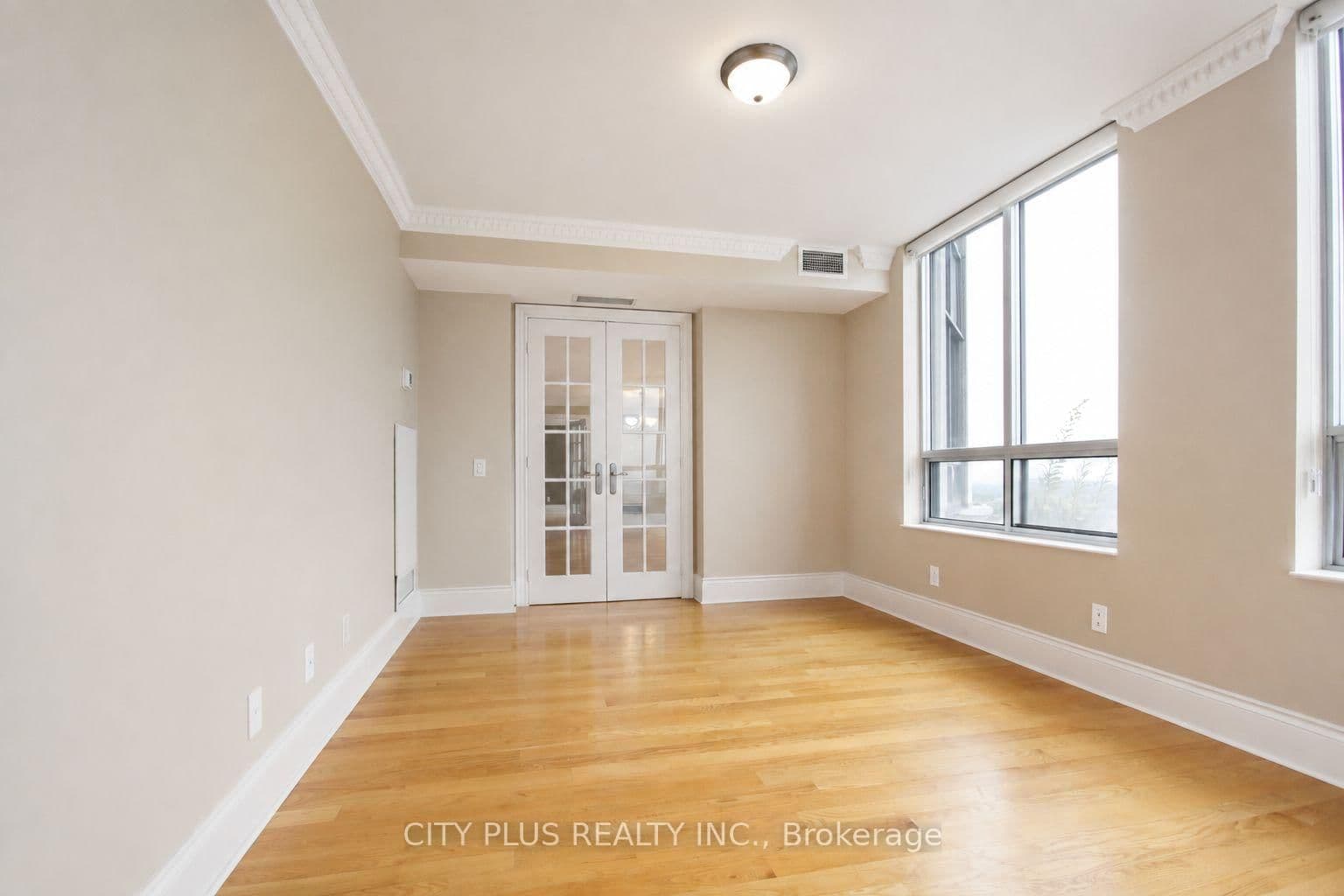 80 Harrison Garden Boulevard, Unit 1521 thumbnail 15