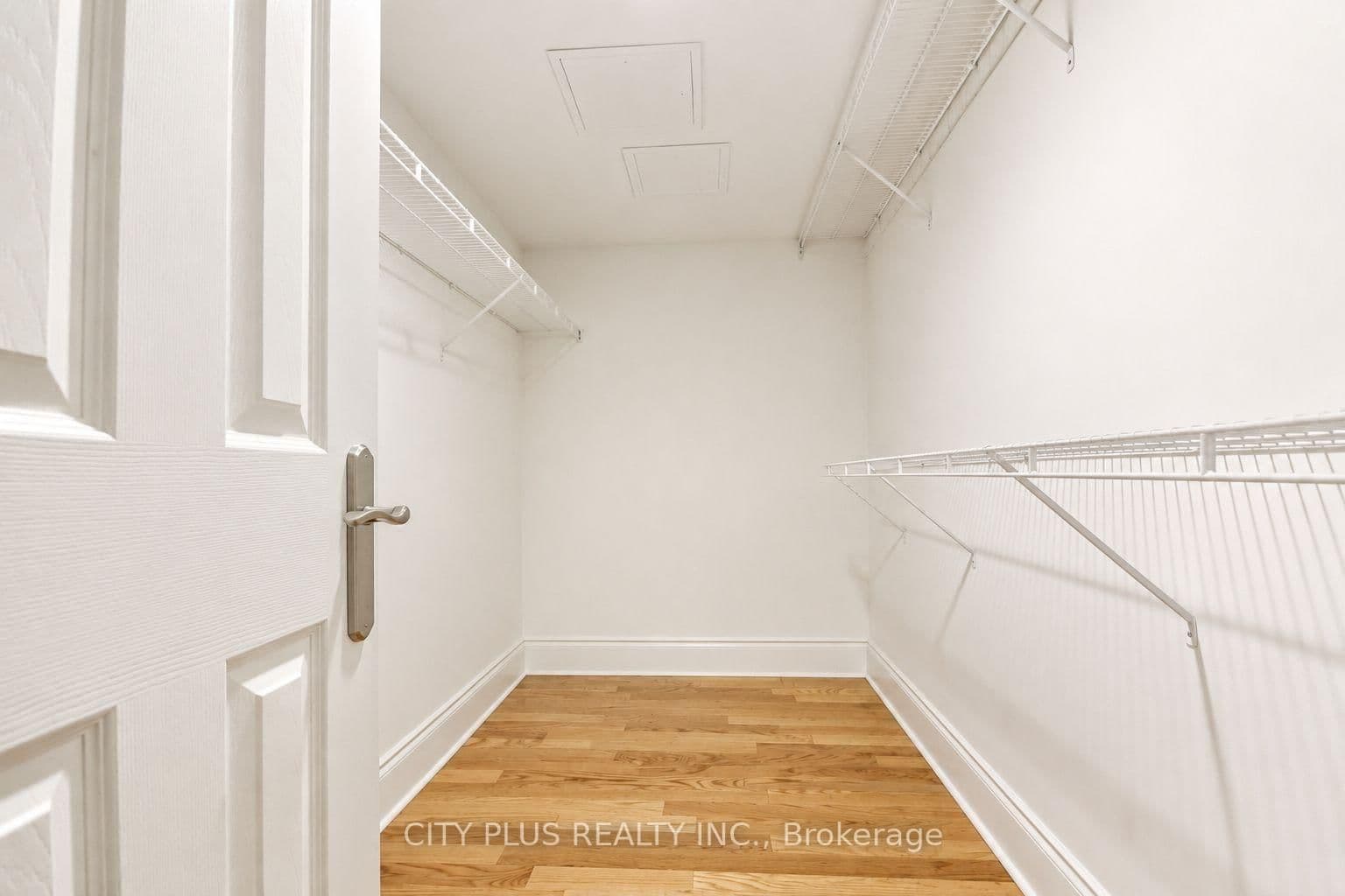 80 Harrison Garden Boulevard, Unit 1521 thumbnail 19