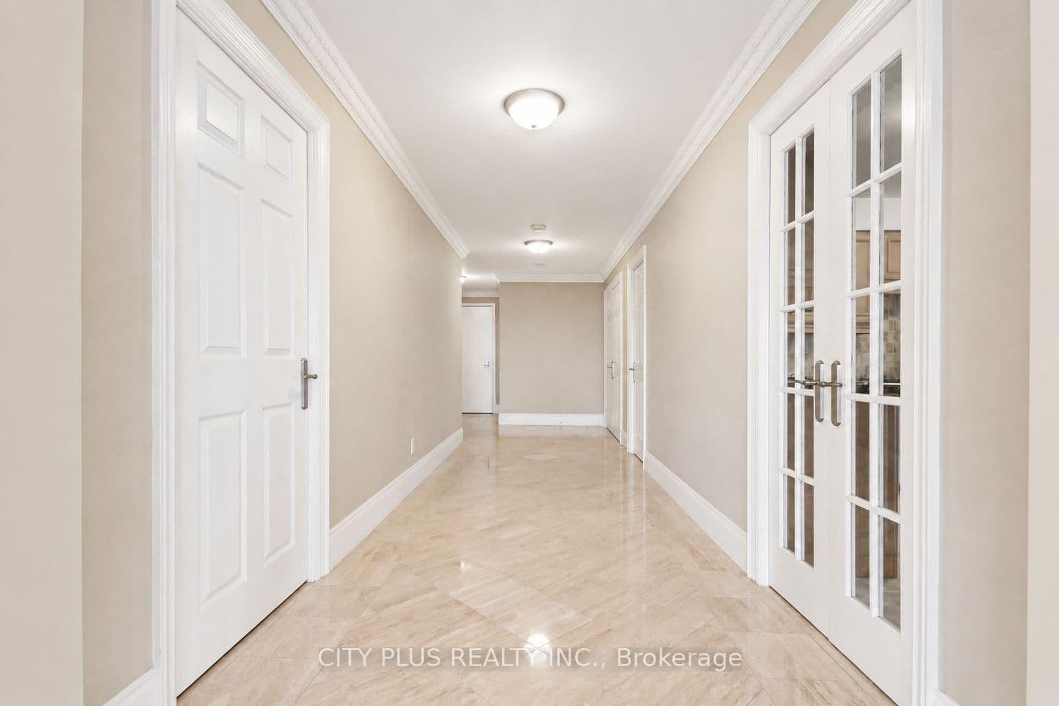80 Harrison Garden Boulevard, Unit 1521 thumbnail 2