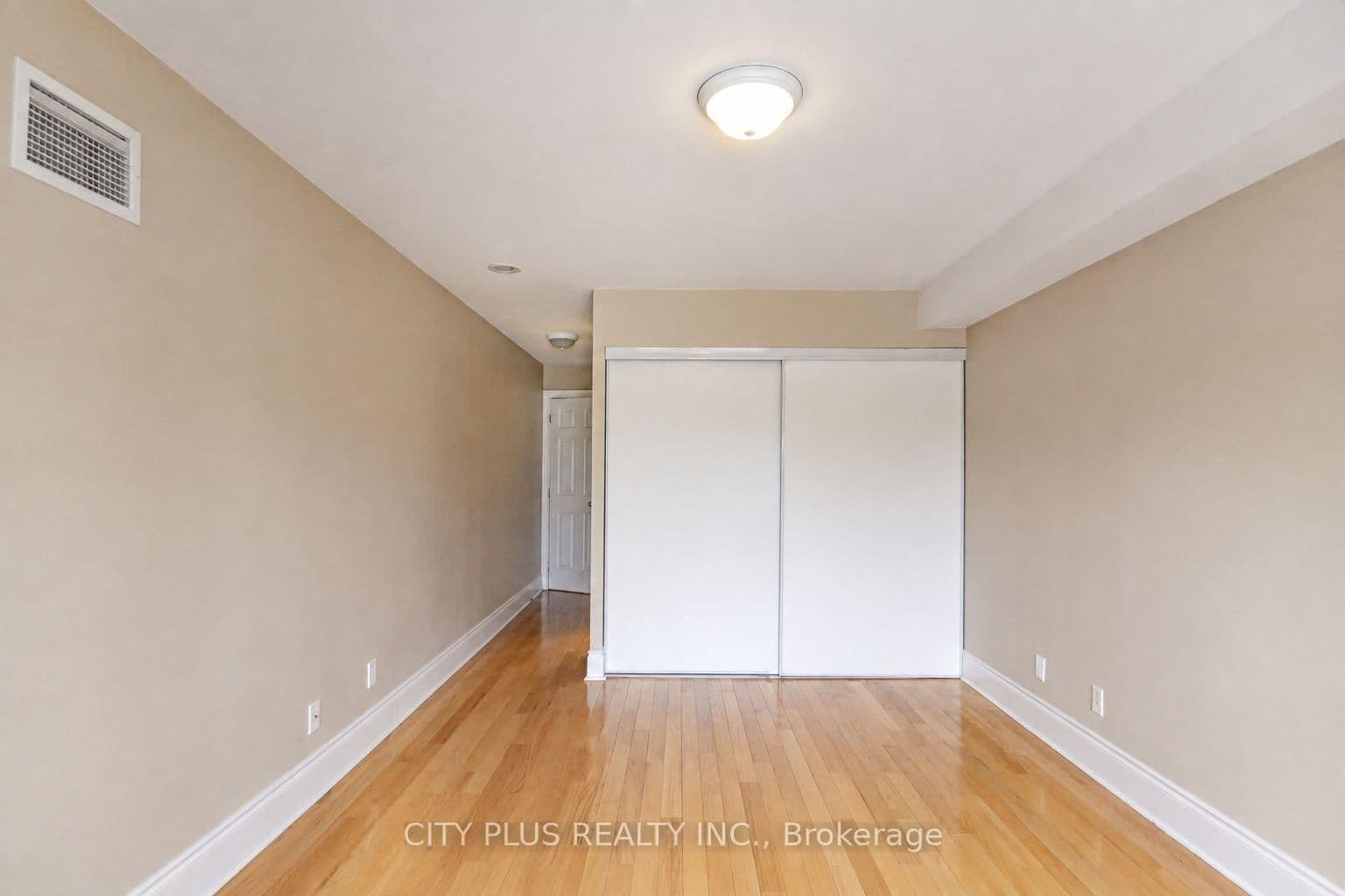 80 Harrison Garden Boulevard, Unit 1521 thumbnail 23