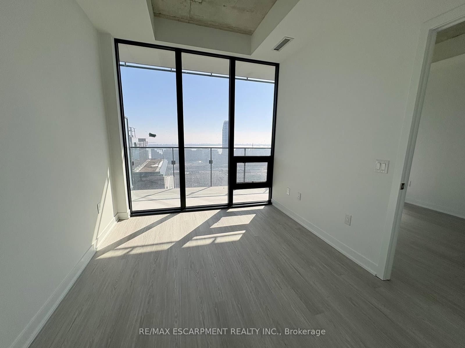 284 King Street E, Unit 2703 thumbnail 12