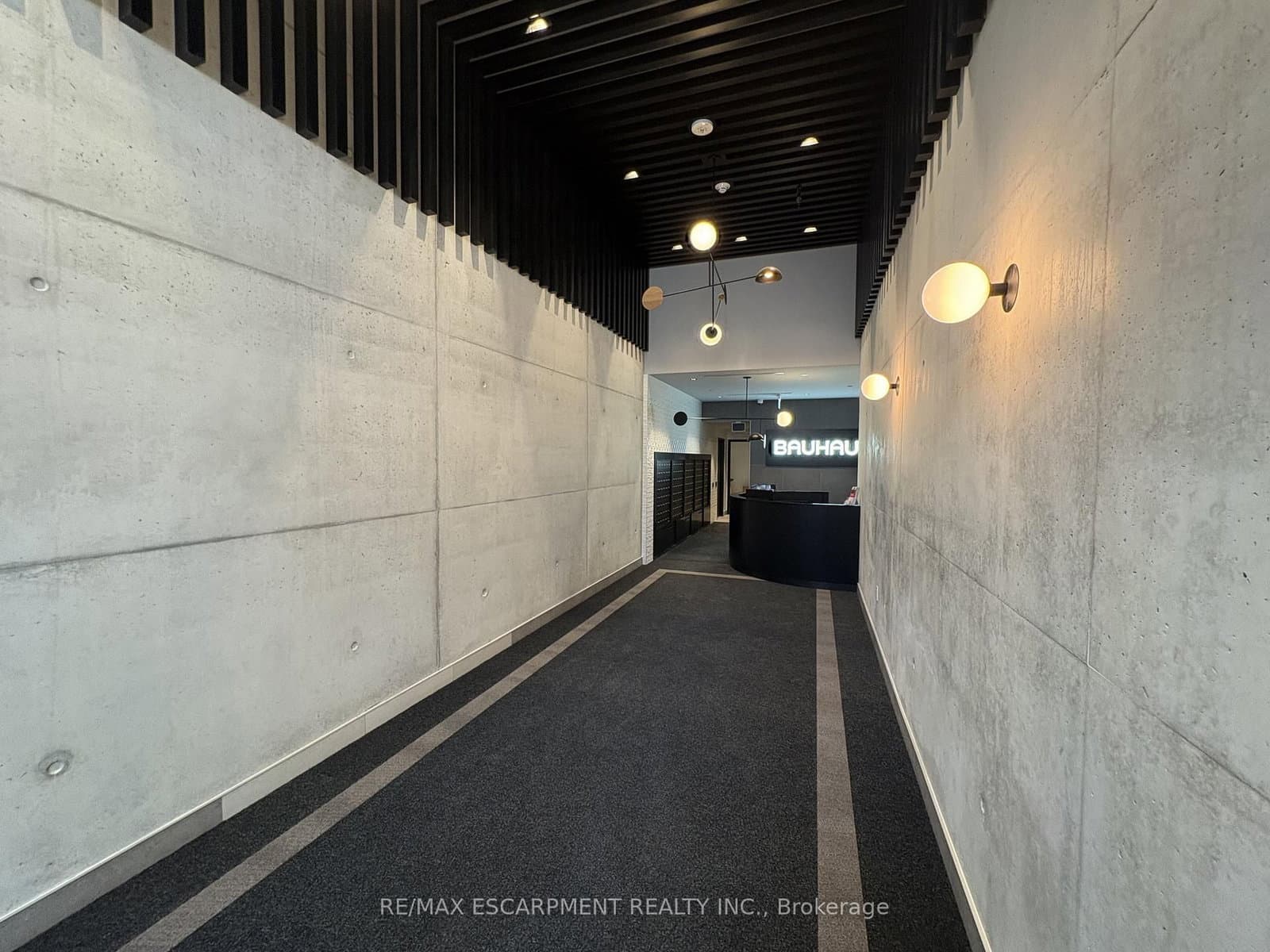 284 King Street E, Unit 2703 thumbnail 16