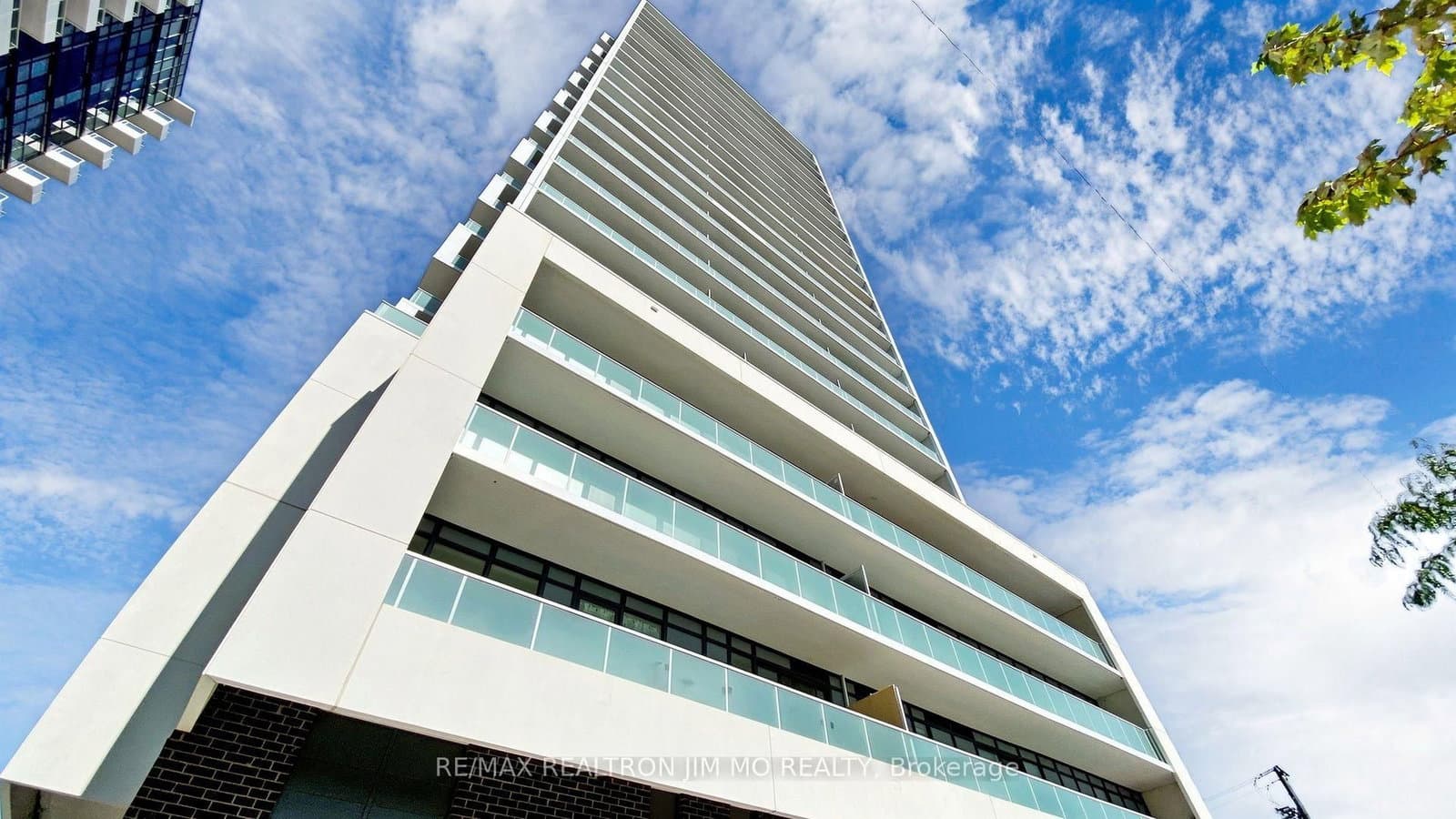 188 Fairview Mall Drive, Unit 522 thumbnail 2