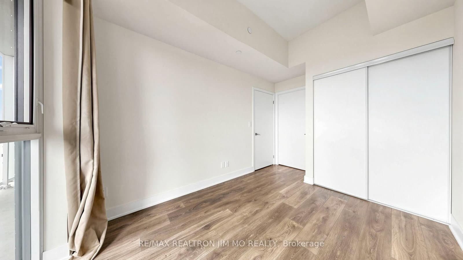 188 Fairview Mall Drive, Unit 522 thumbnail 24