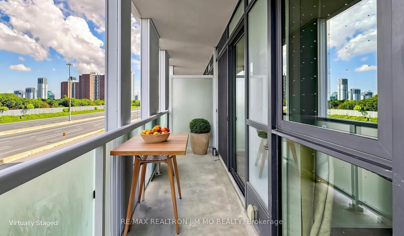 188 Fairview Mall Drive, Unit 522 thumbnail 8