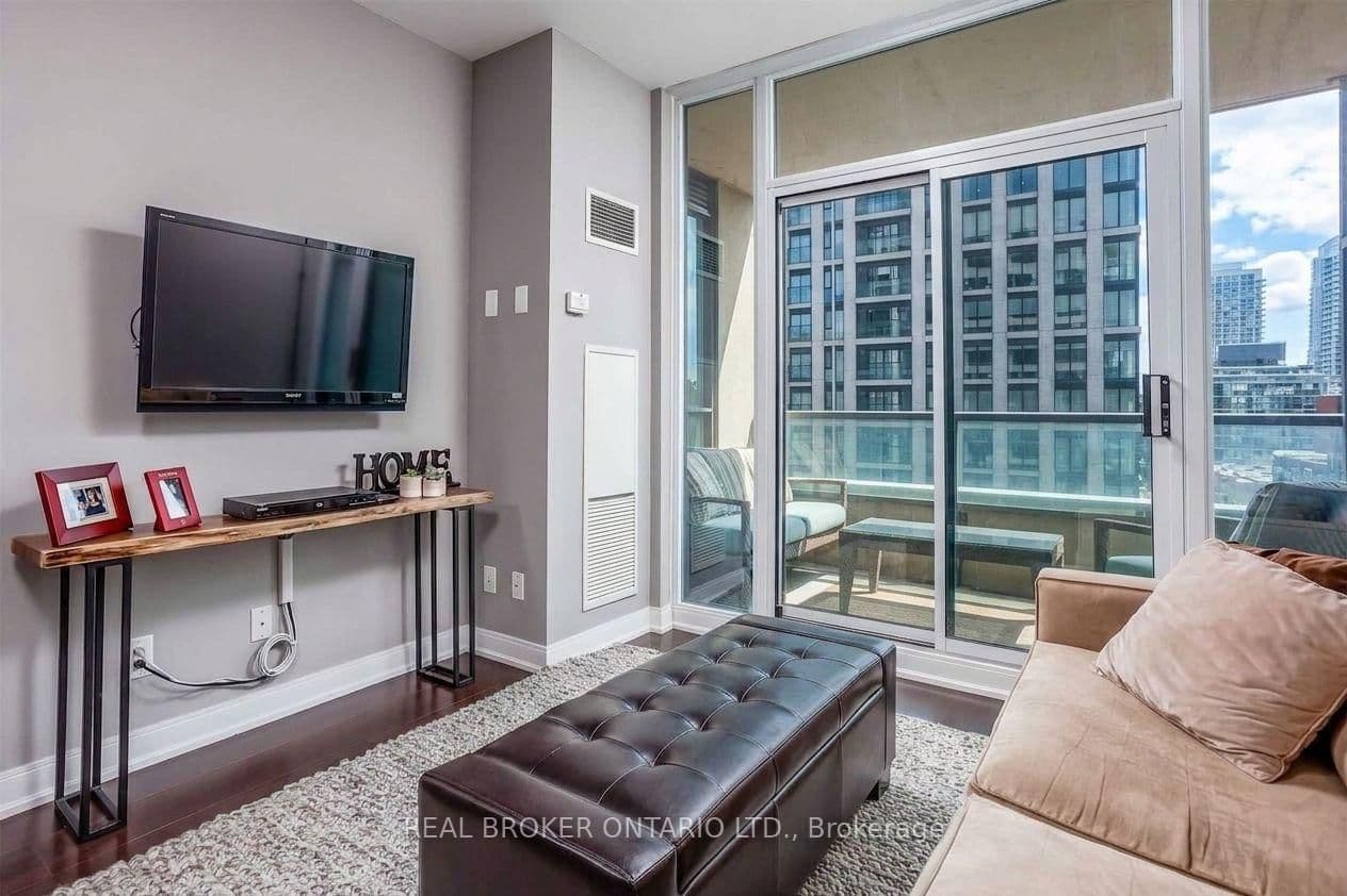 88 Broadway Avenue, Unit 1304 thumbnail 2