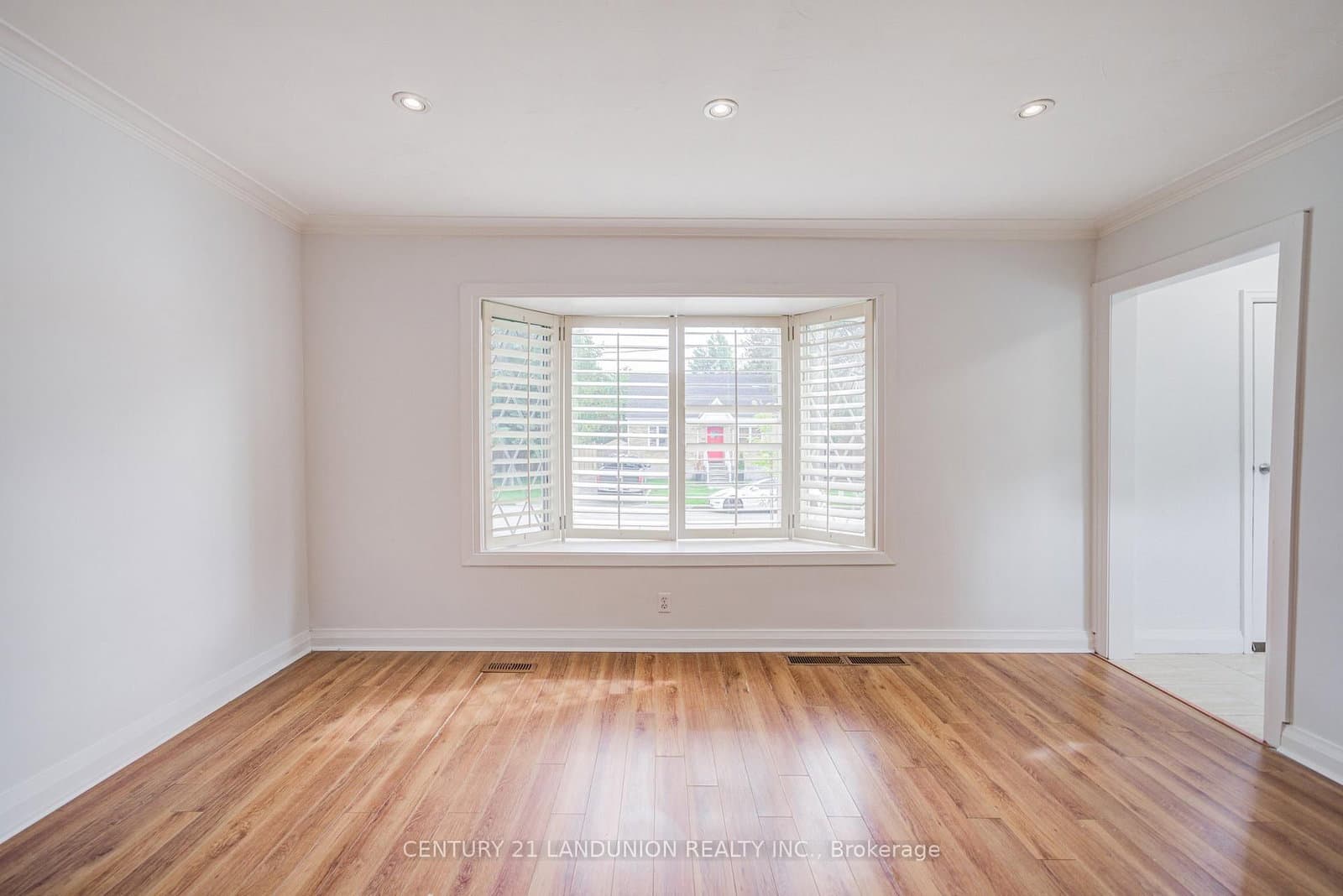 200 Elmhurst Avenue thumbnail 10