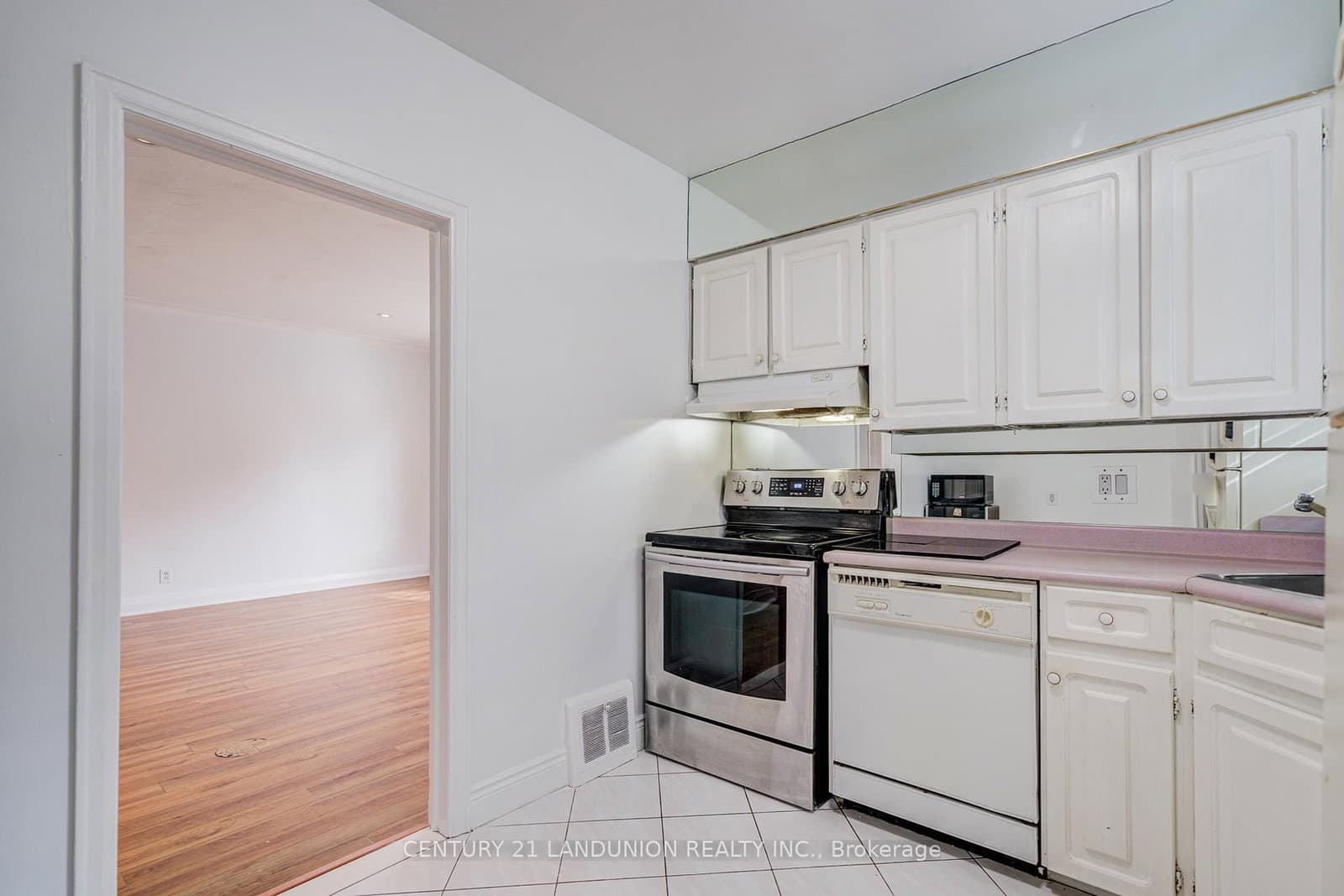 200 Elmhurst Avenue thumbnail 13