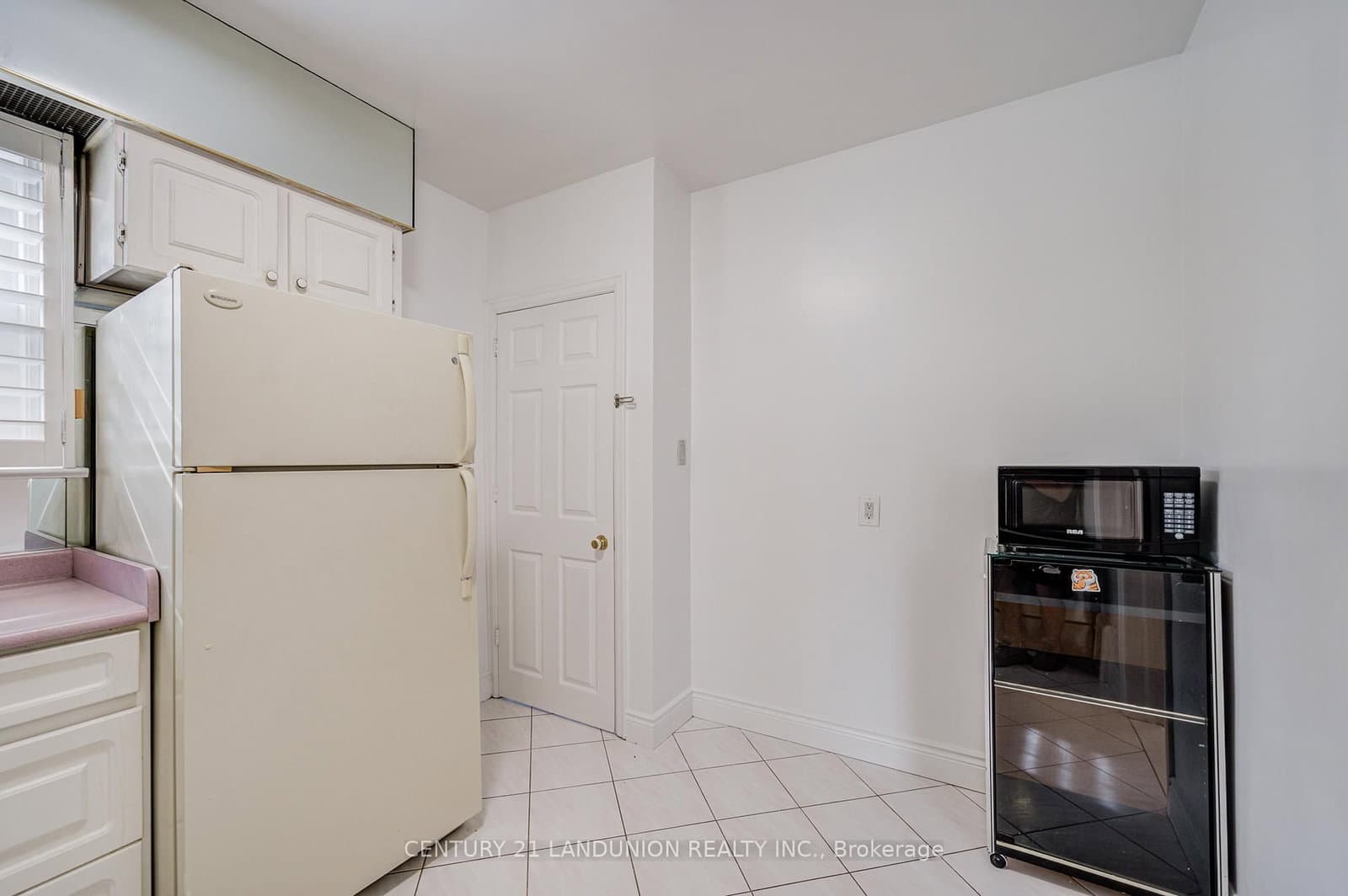 200 Elmhurst Avenue thumbnail 15