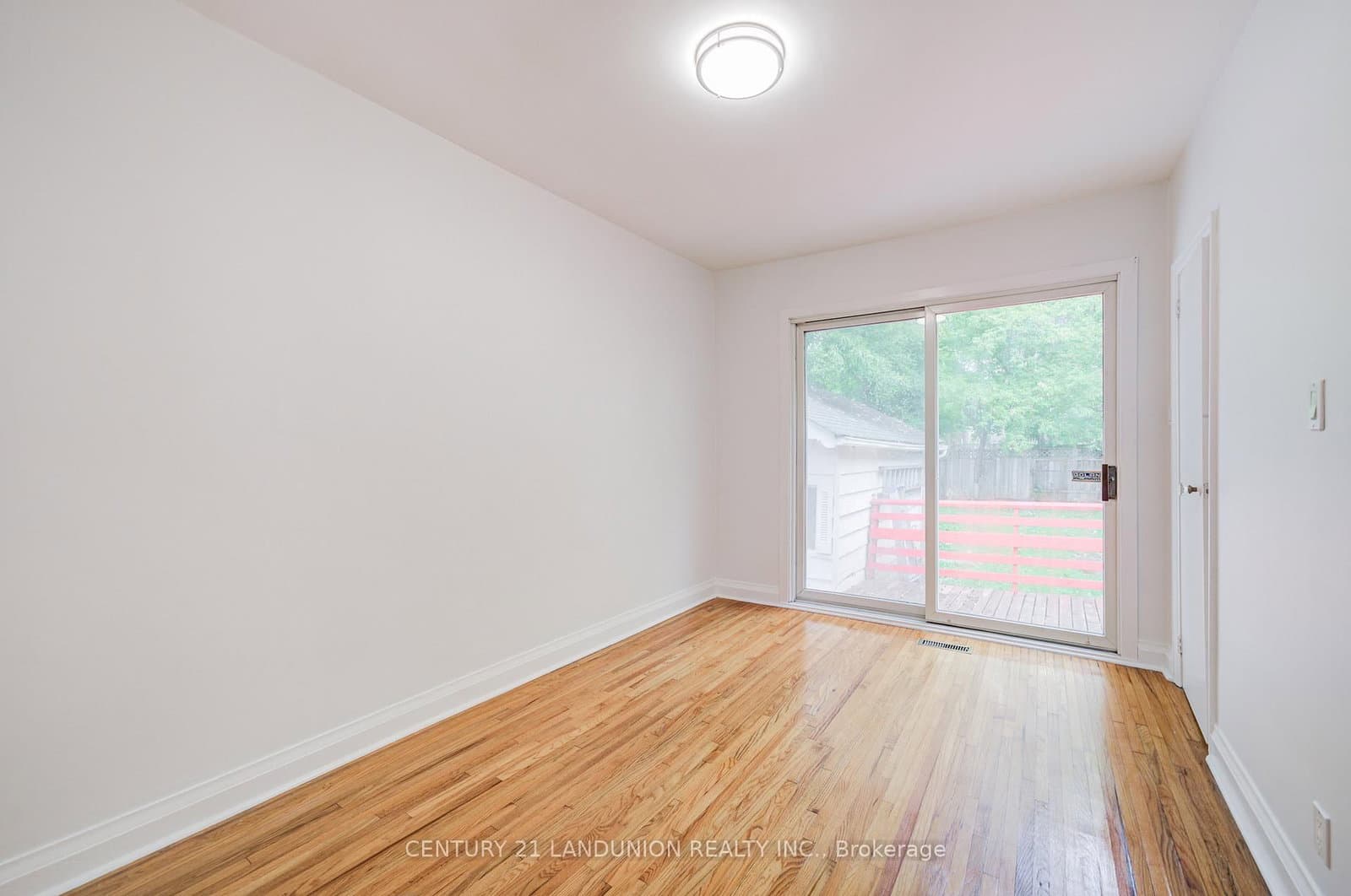 200 Elmhurst Avenue thumbnail 25