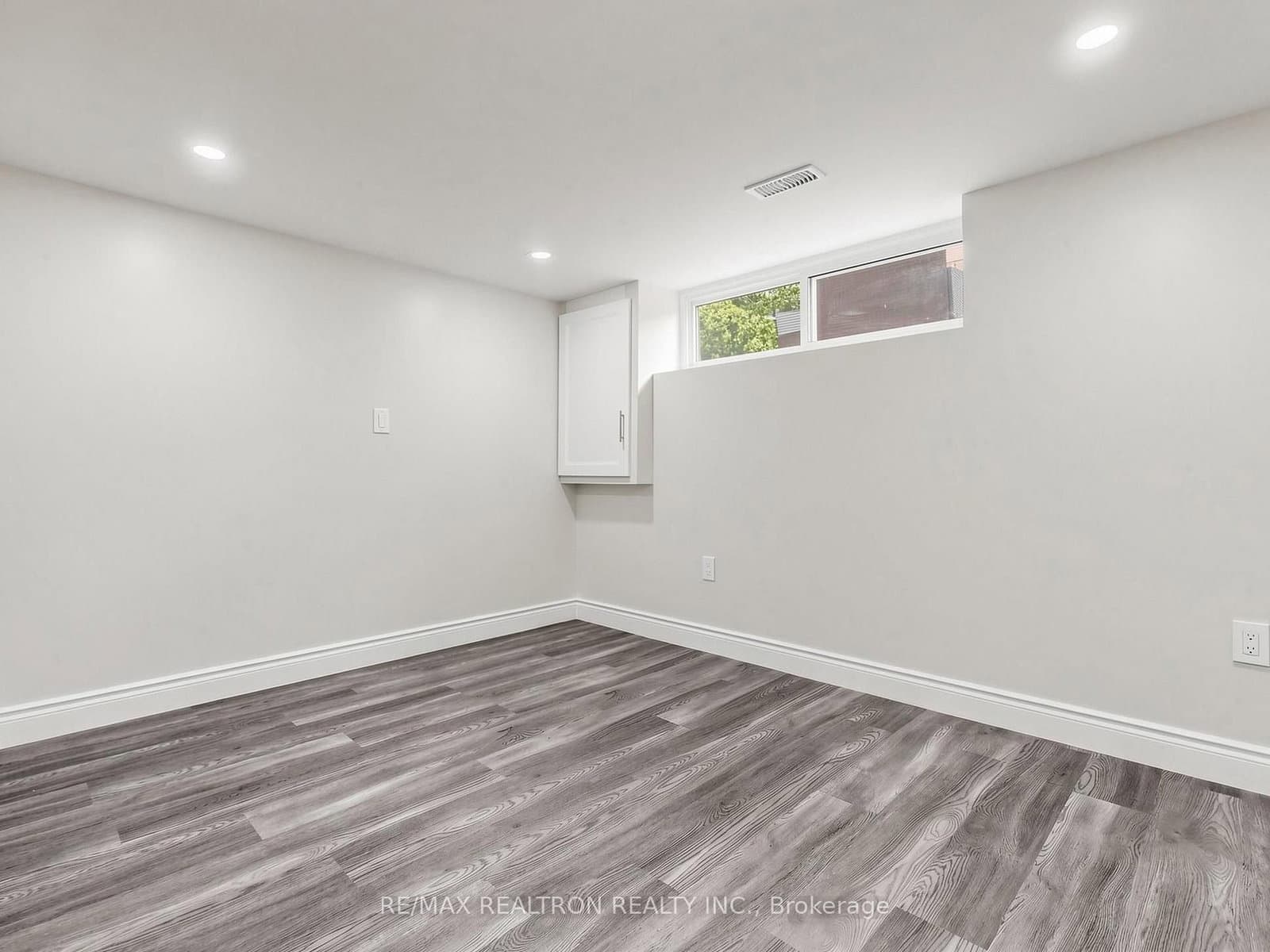 56 Ternhill Crescent thumbnail 35