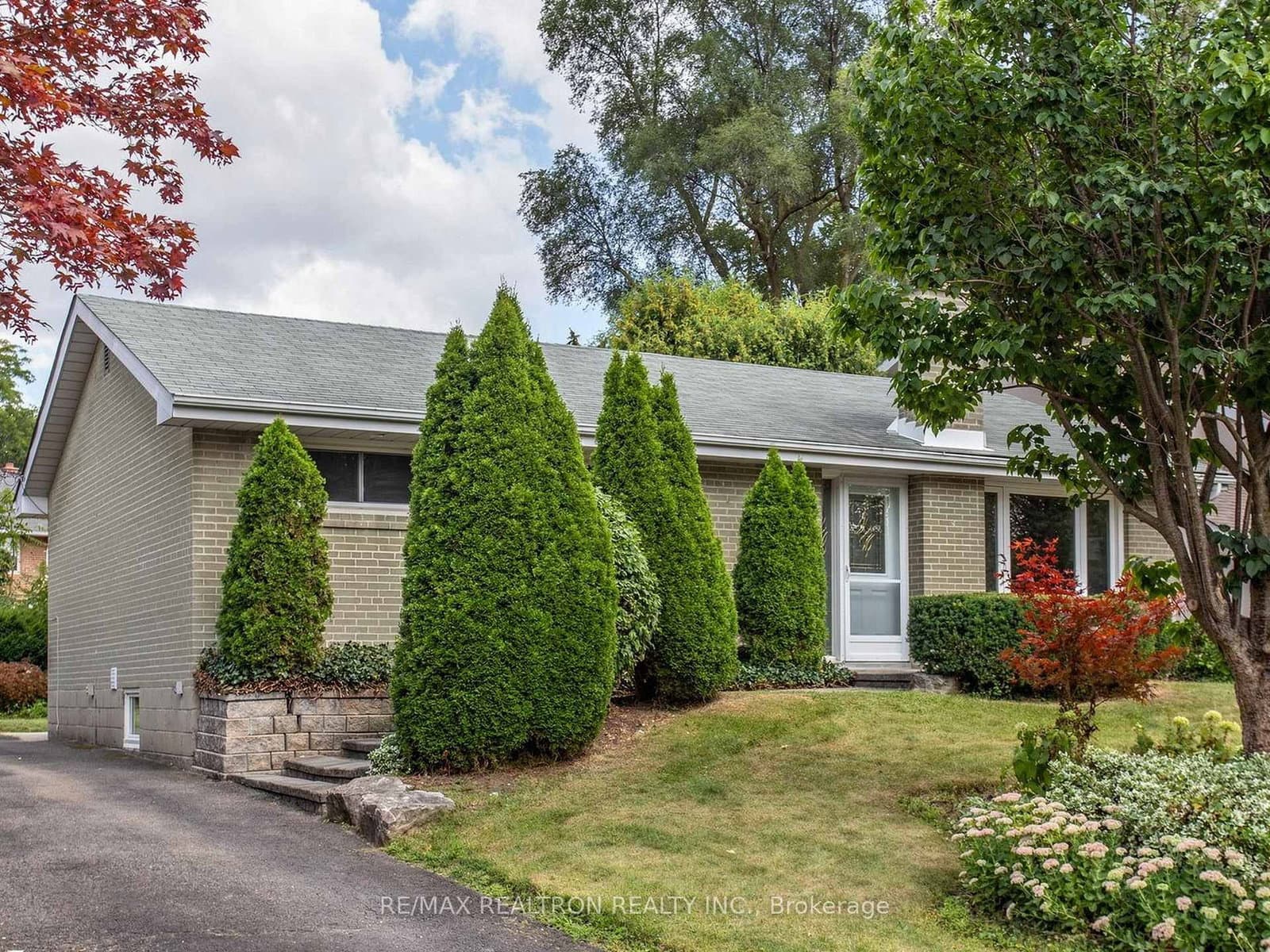 56 Ternhill Crescent thumbnail 4
