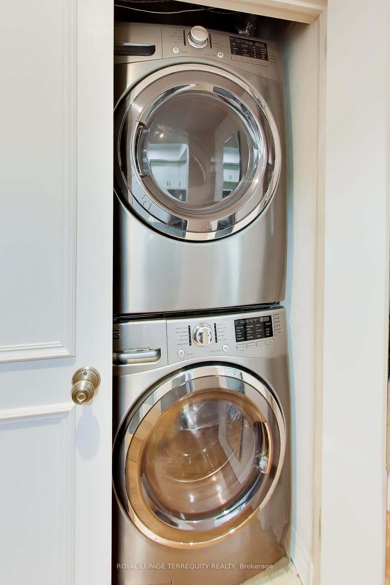 17 Pembroke Street, Unit 15 thumbnail 22