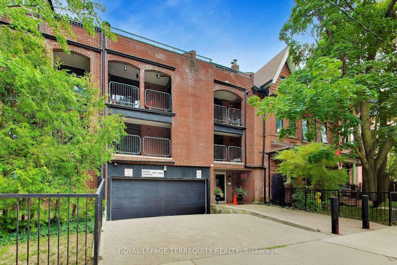 17 Pembroke Street, Unit 15 thumbnail 3