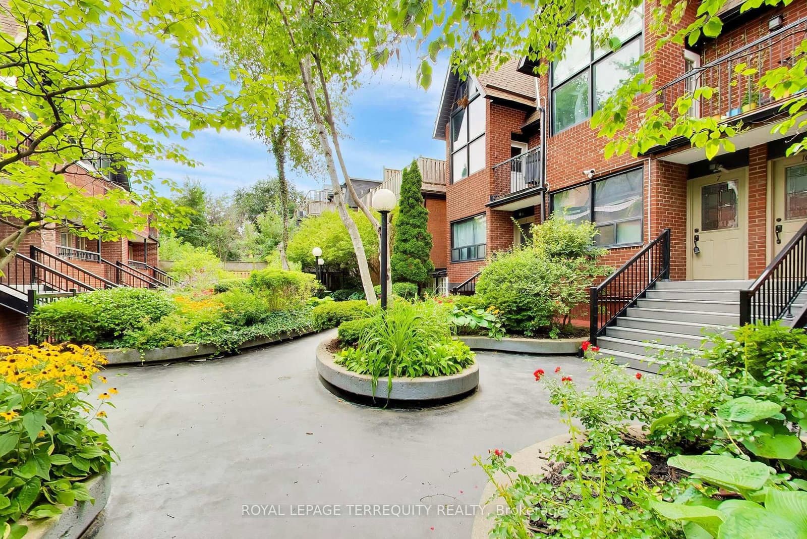 17 Pembroke Street, Unit 15 thumbnail 5