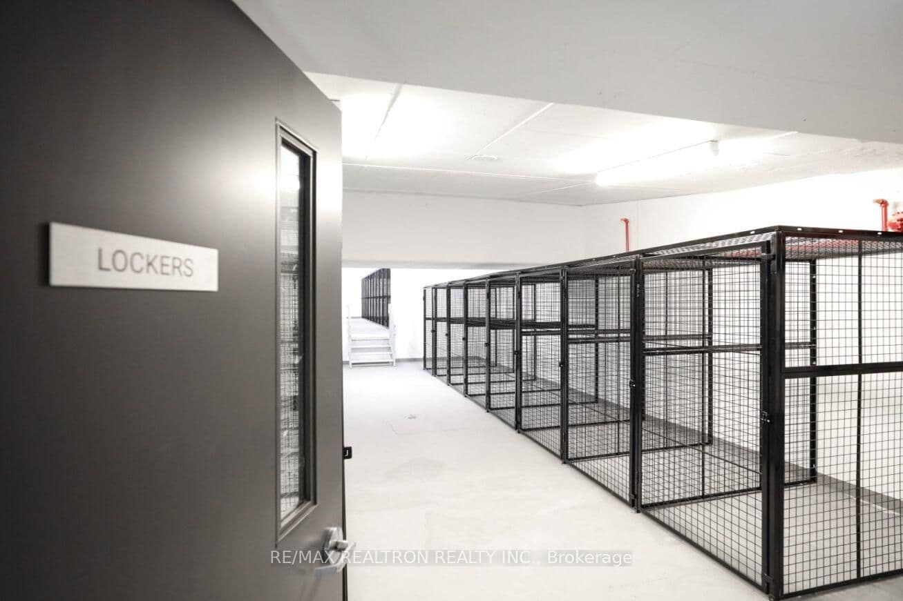 2525 Bathurst Street, Unit 402 thumbnail 26