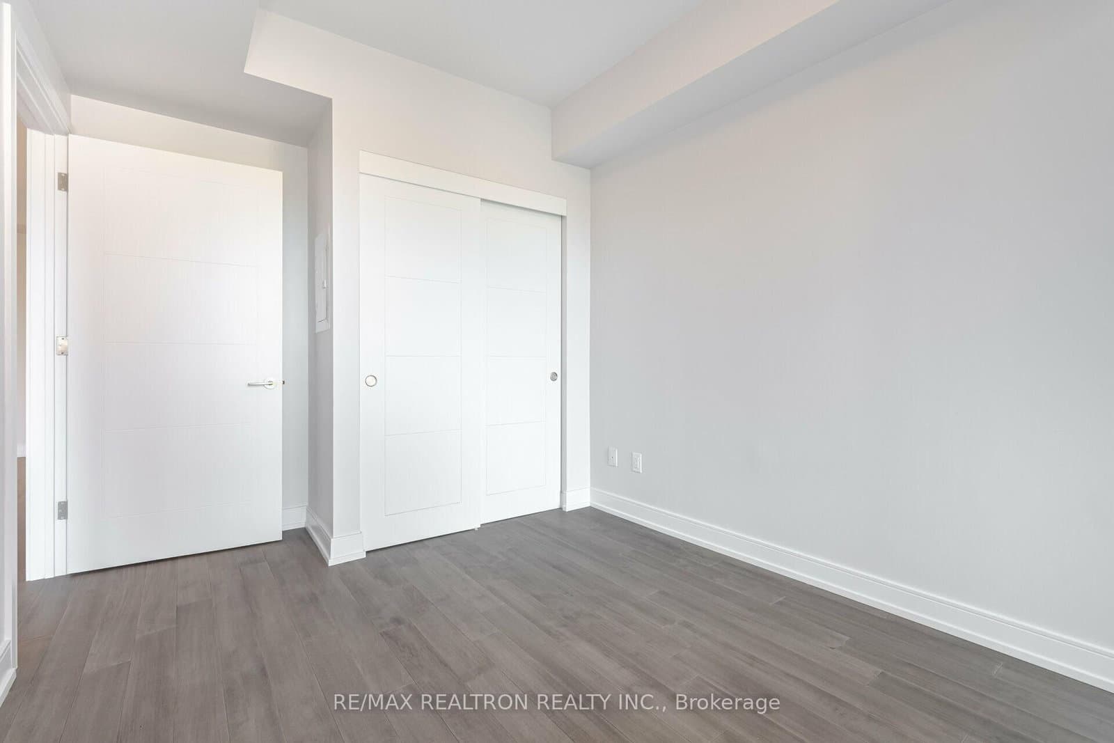 2525 Bathurst Street, Unit 402 thumbnail 9