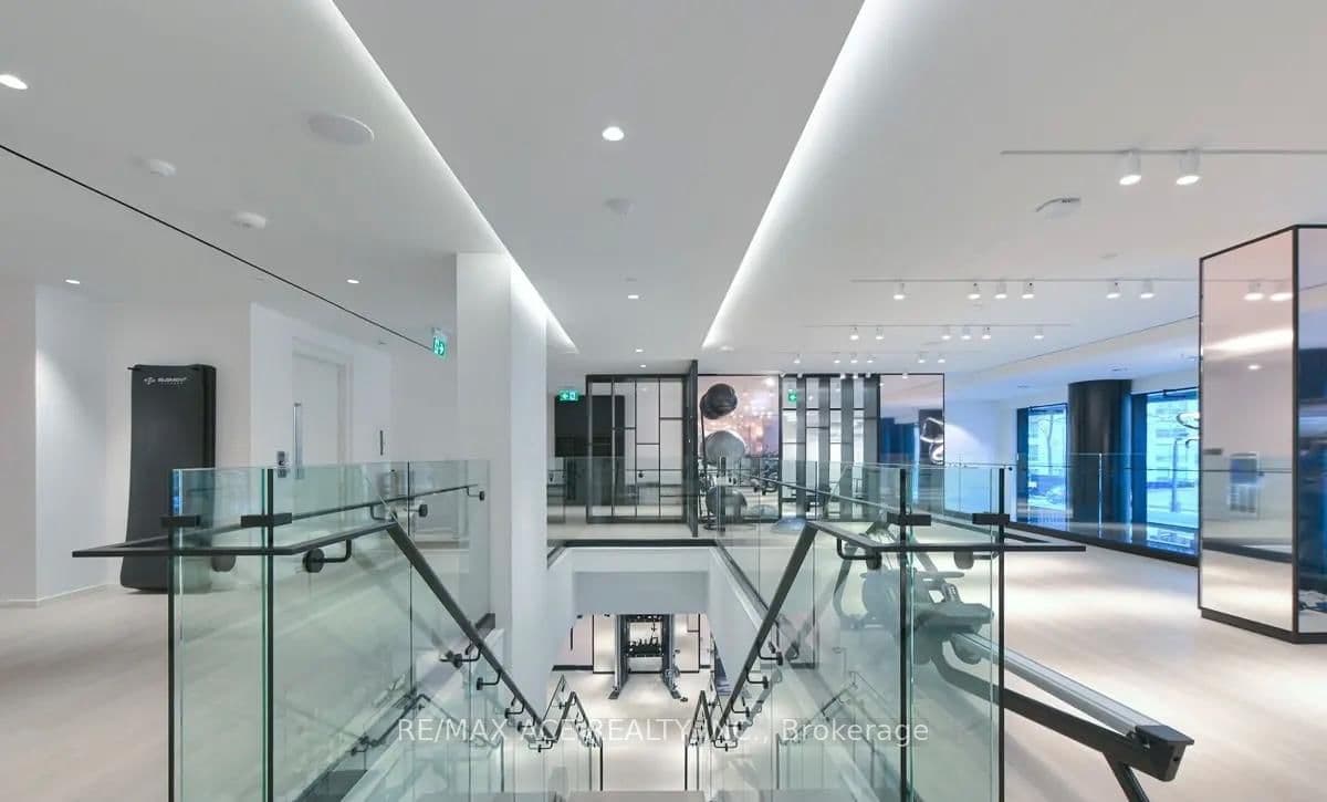 110 Broadway Avenue, Unit 2213 thumbnail 14