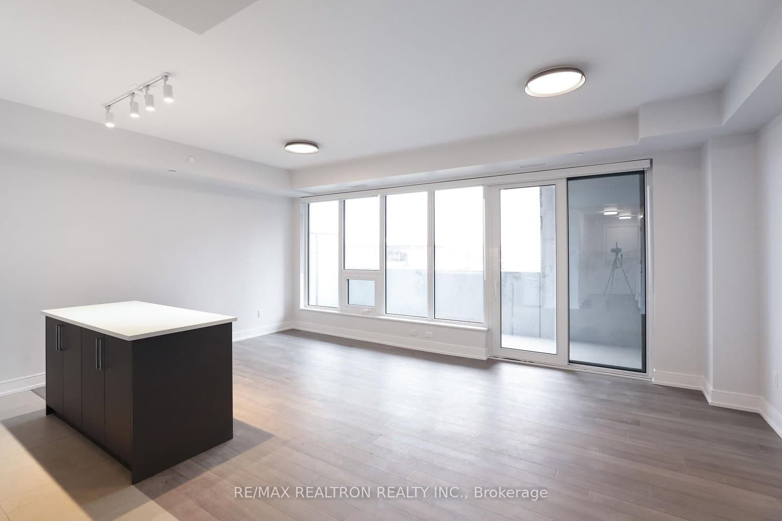 2525 Bathurst Street, Unit 514 thumbnail 2