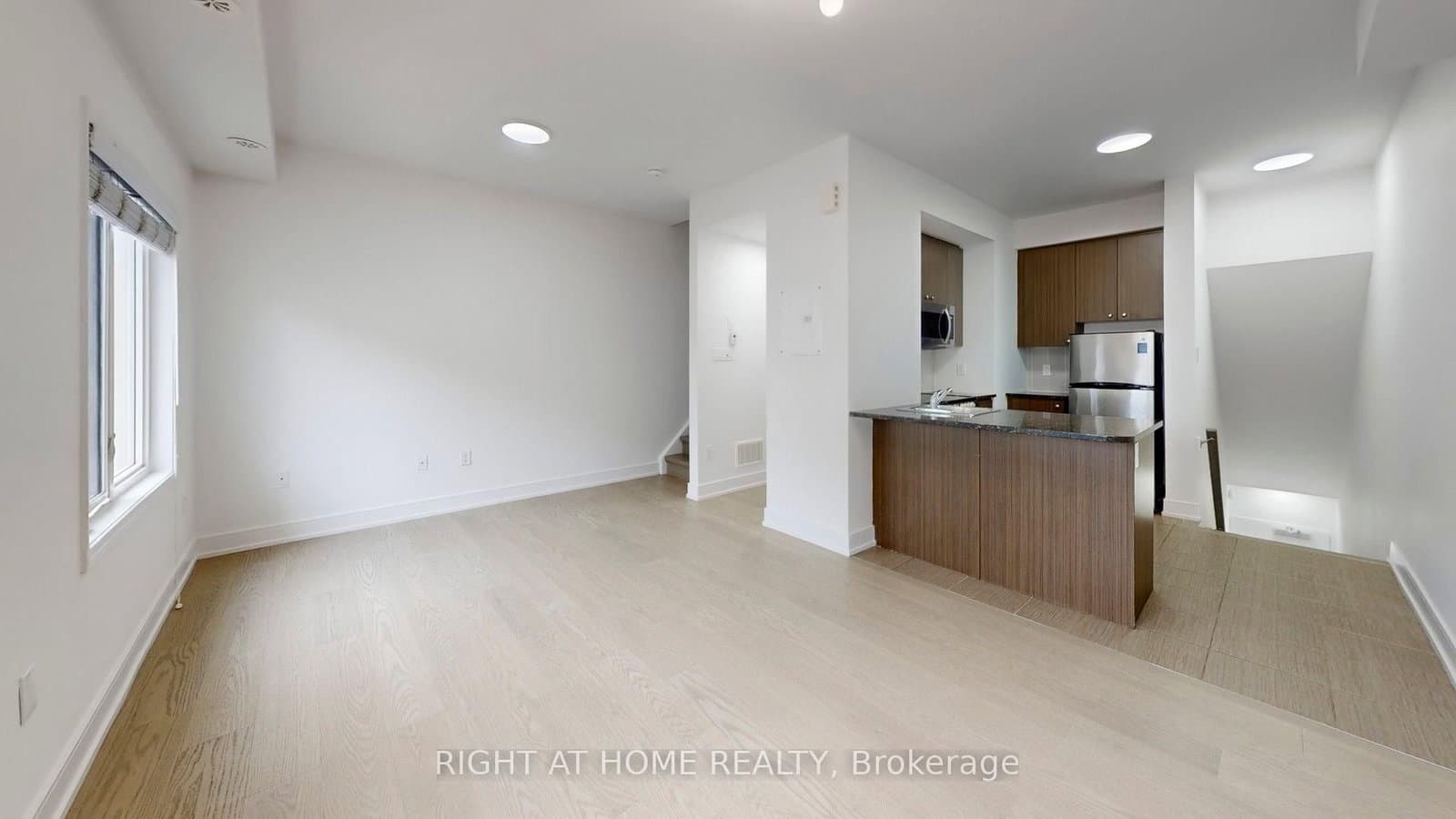 19 Coneflower Crescent, Unit 258 thumbnail 16