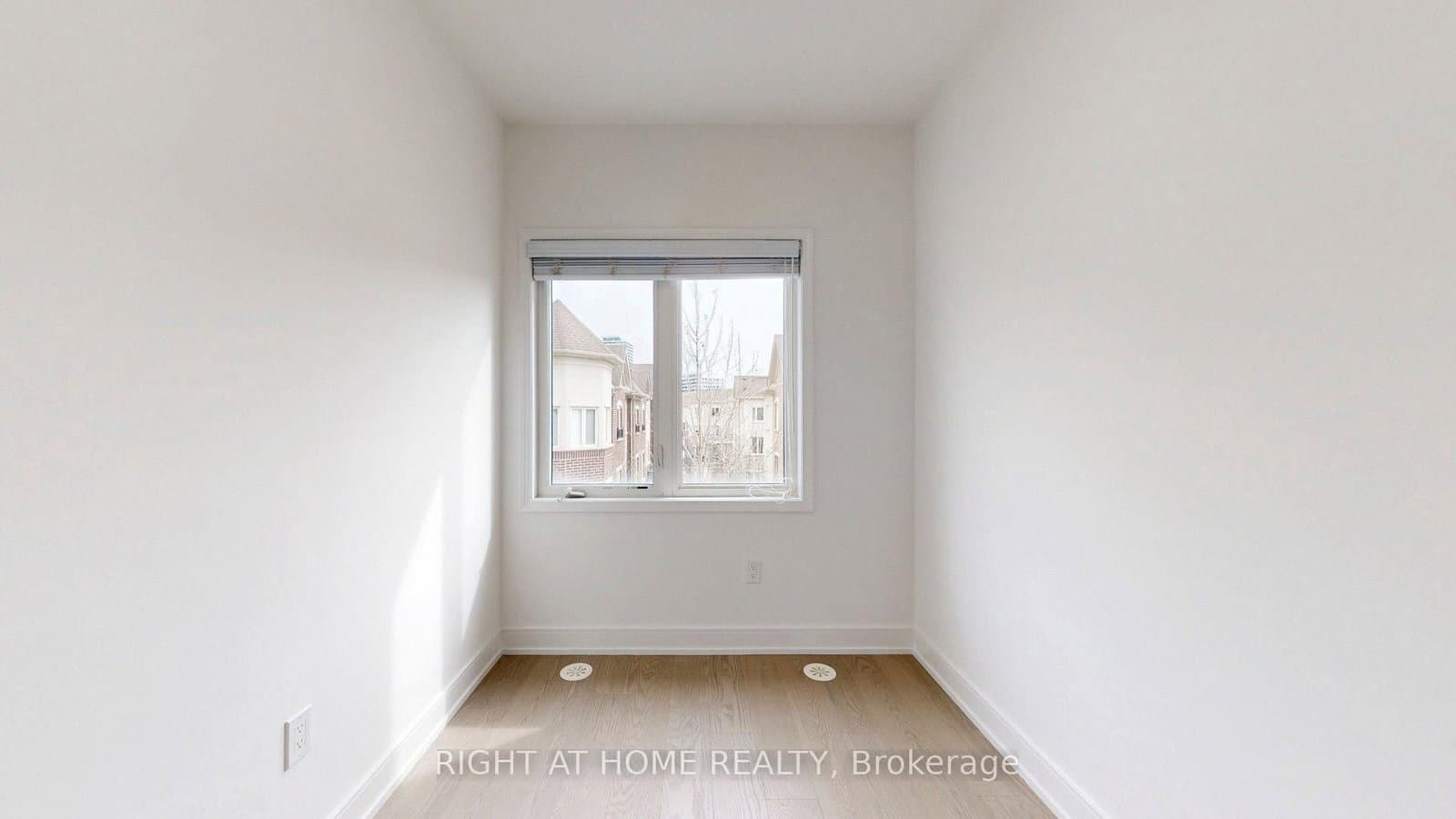 19 Coneflower Crescent, Unit 258 thumbnail 26