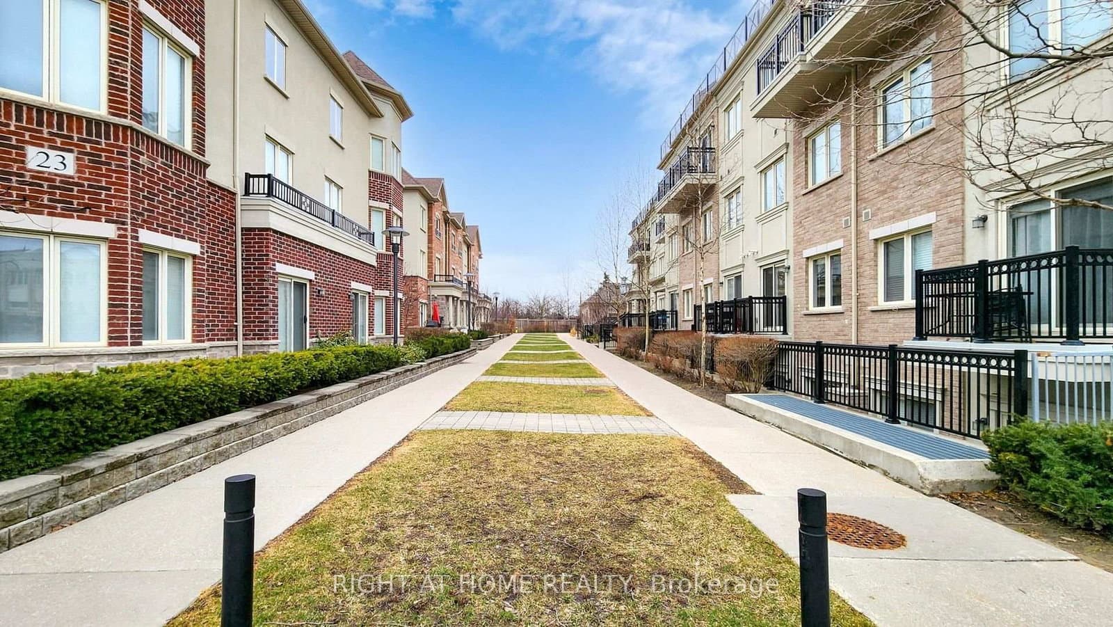 19 Coneflower Crescent, Unit 258 thumbnail 42