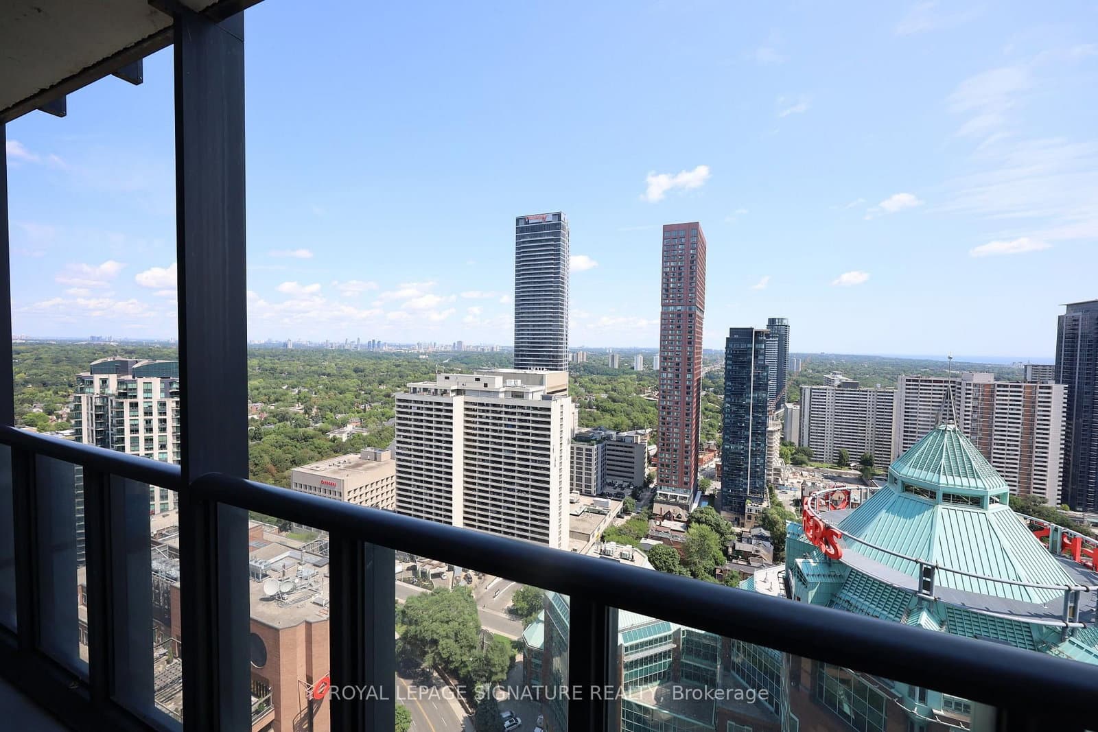 110 Charles Street E thumbnail 15