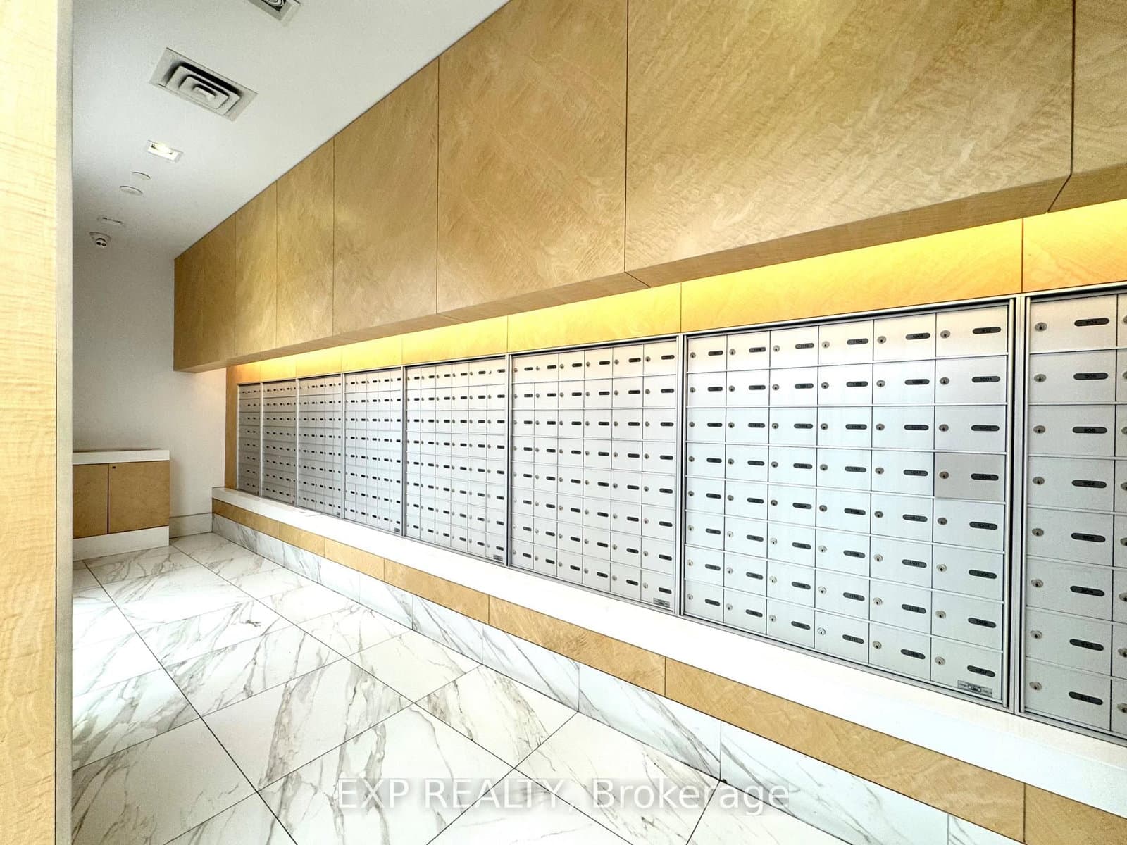 89 McGill Street, Unit 2704 thumbnail 17