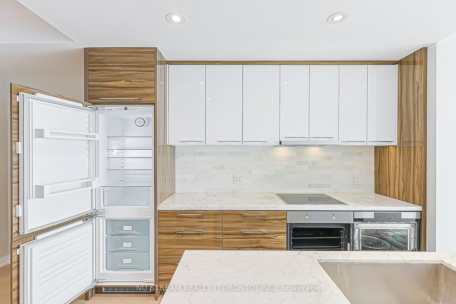 488 University Avenue, Unit 4608 thumbnail 18