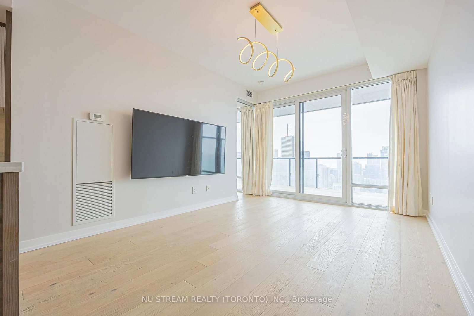 488 University Avenue, Unit 4608 thumbnail 21