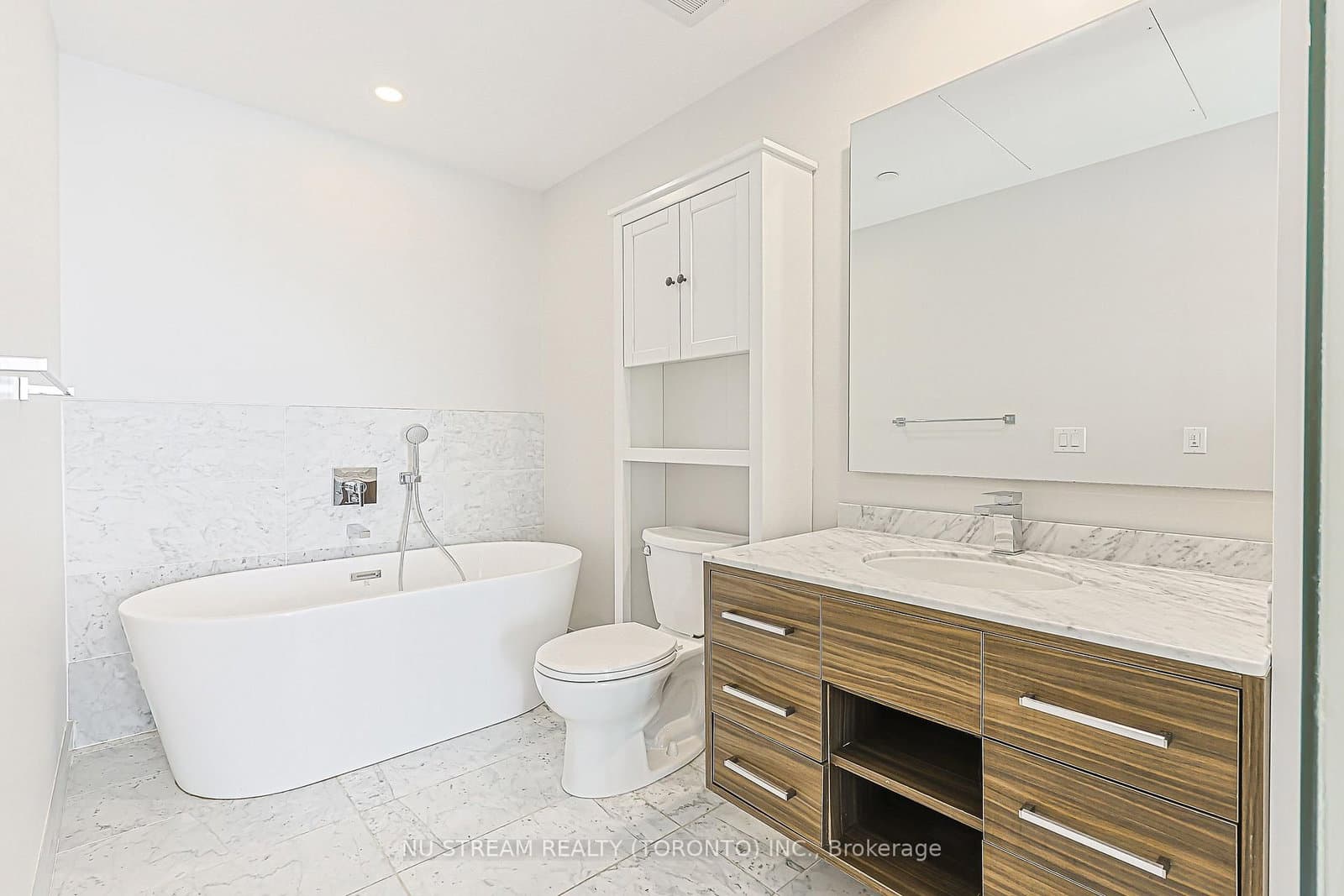 488 University Avenue, Unit 4608 thumbnail 36