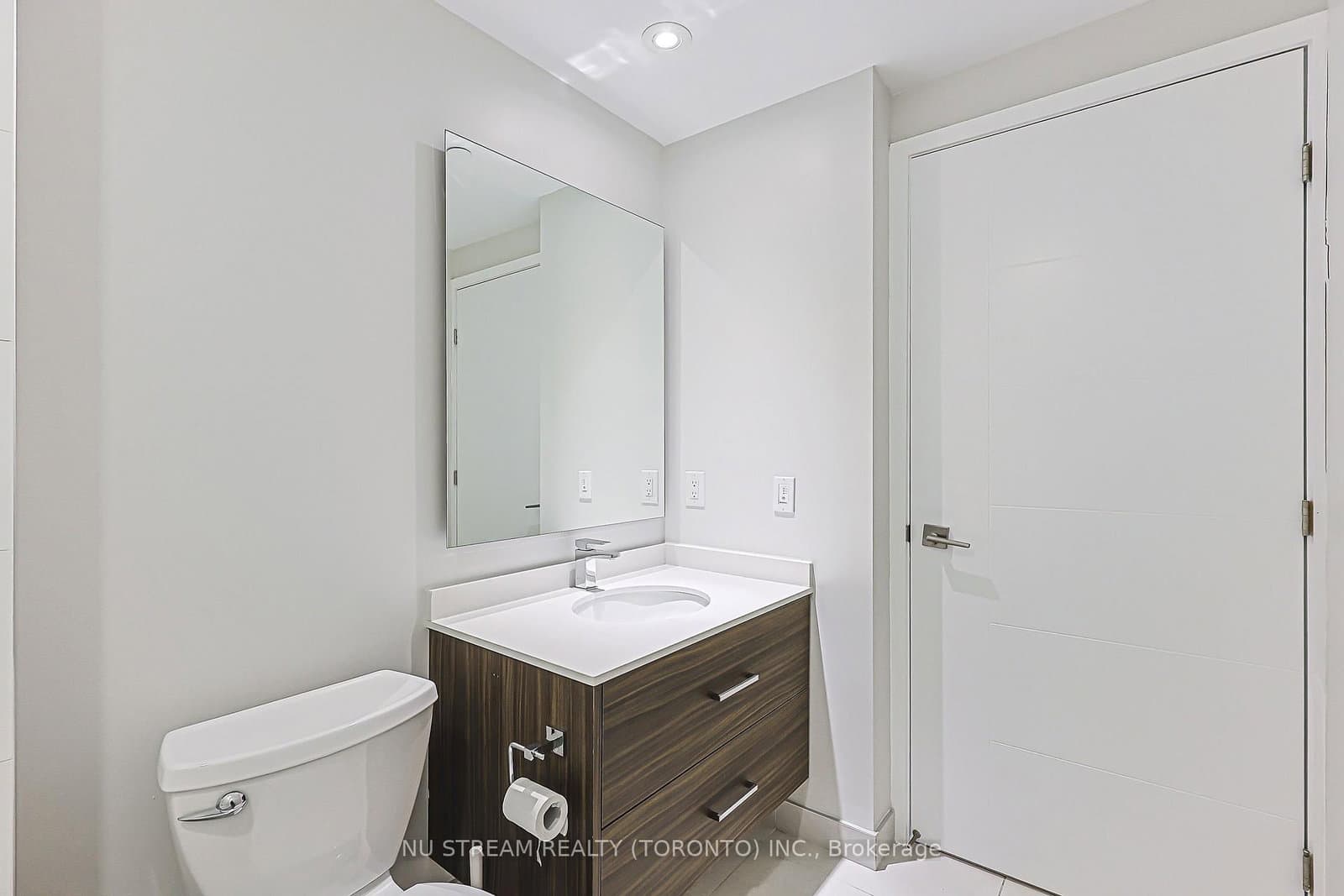 488 University Avenue, Unit 4608 thumbnail 47