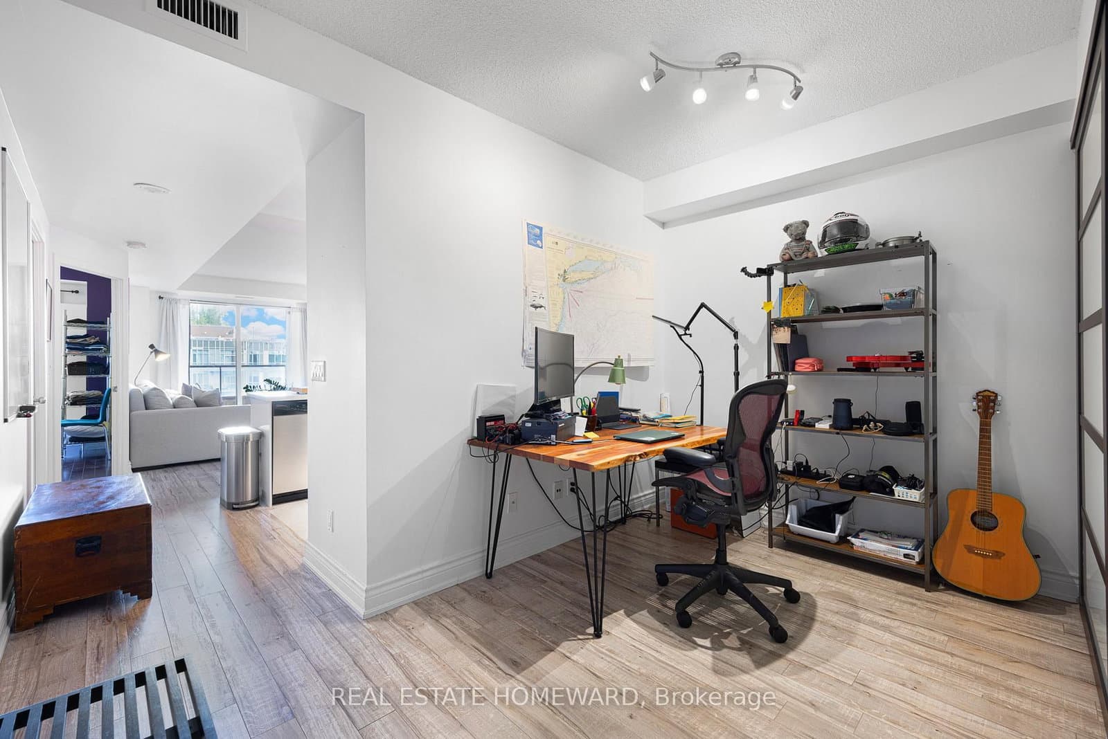 168 King Street E, Unit 913 thumbnail 15