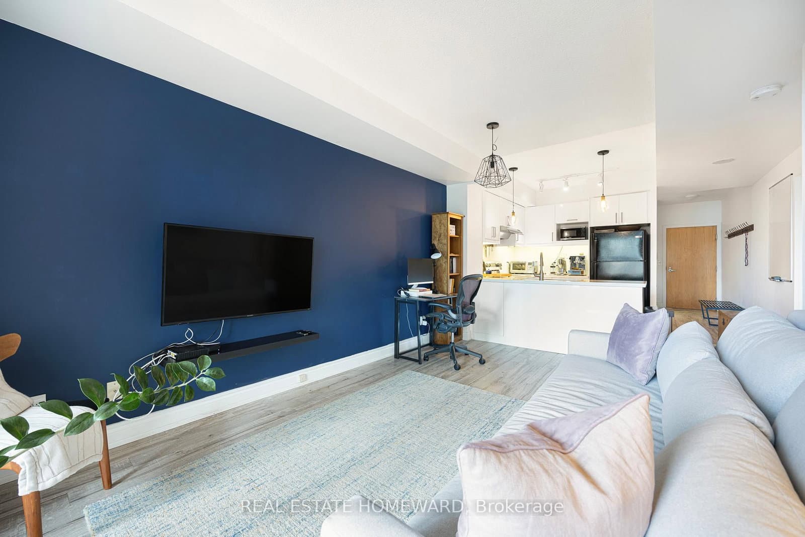 168 King Street E, Unit 913 thumbnail 7