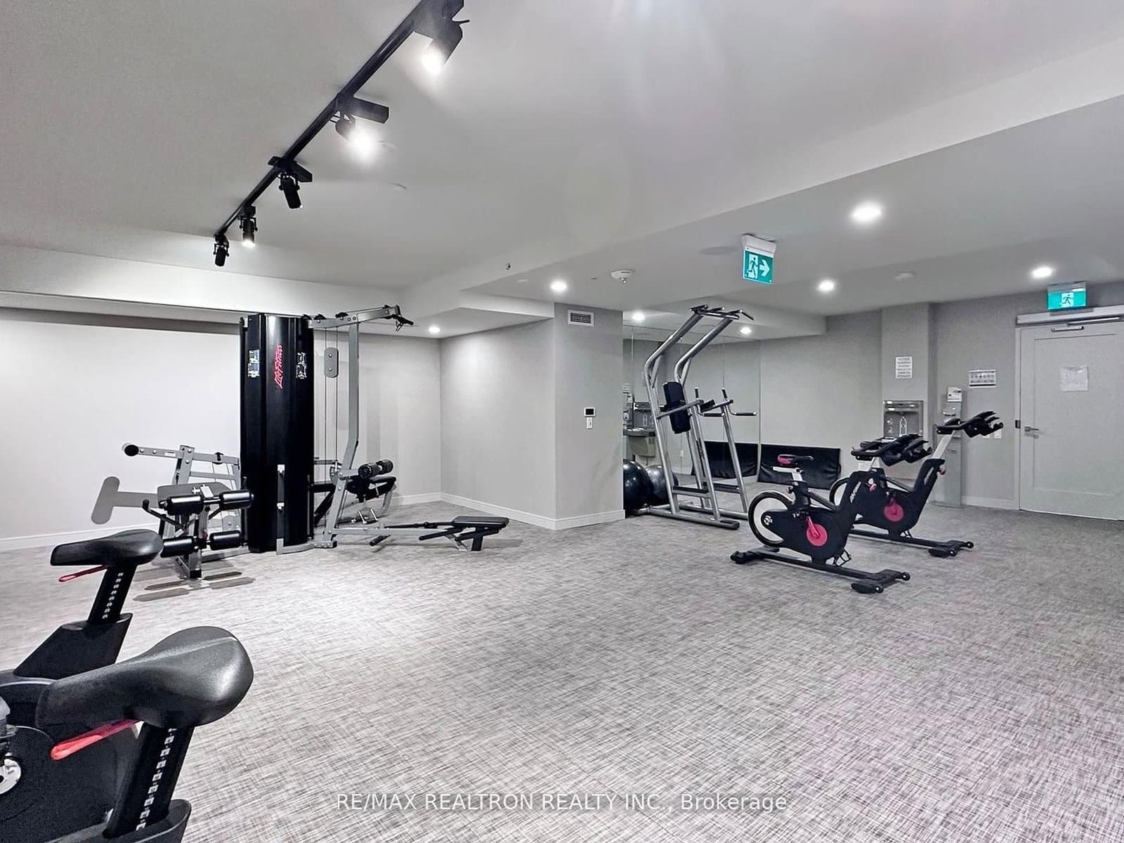 28 Wellesley Street E, Unit 1002 thumbnail 11
