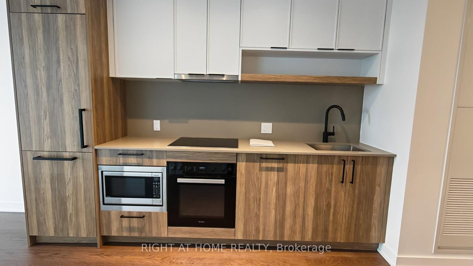 89 Montclair Avenue, Unit 1719 thumbnail 3