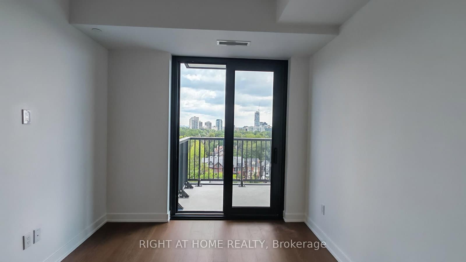 89 Montclair Avenue, Unit 1719 thumbnail 8